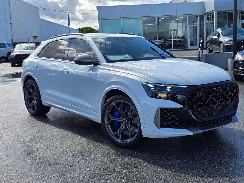 2026 Audi RS Q8 -'s photo