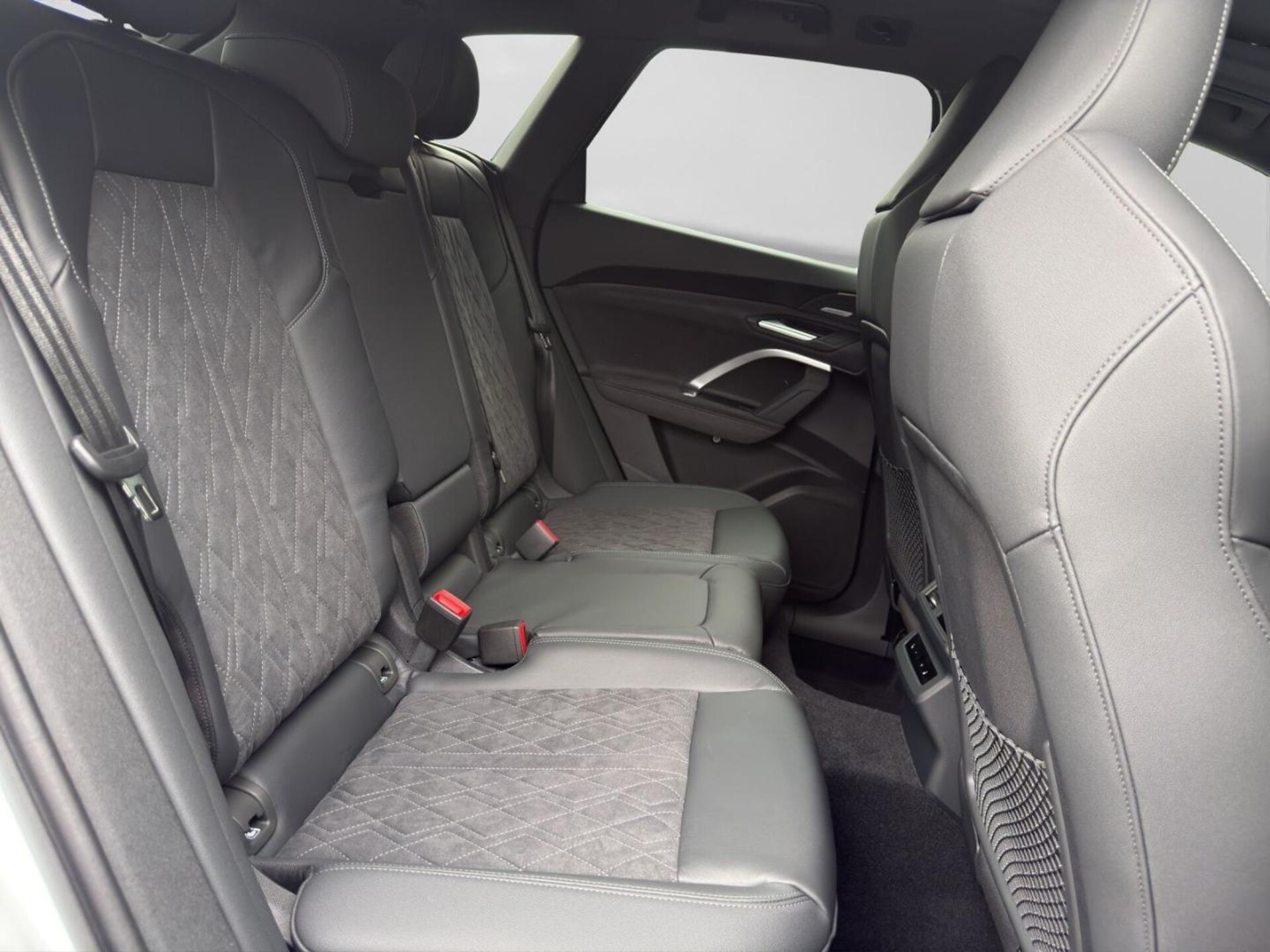 Audi Q5 SUV e-hybrid edition one