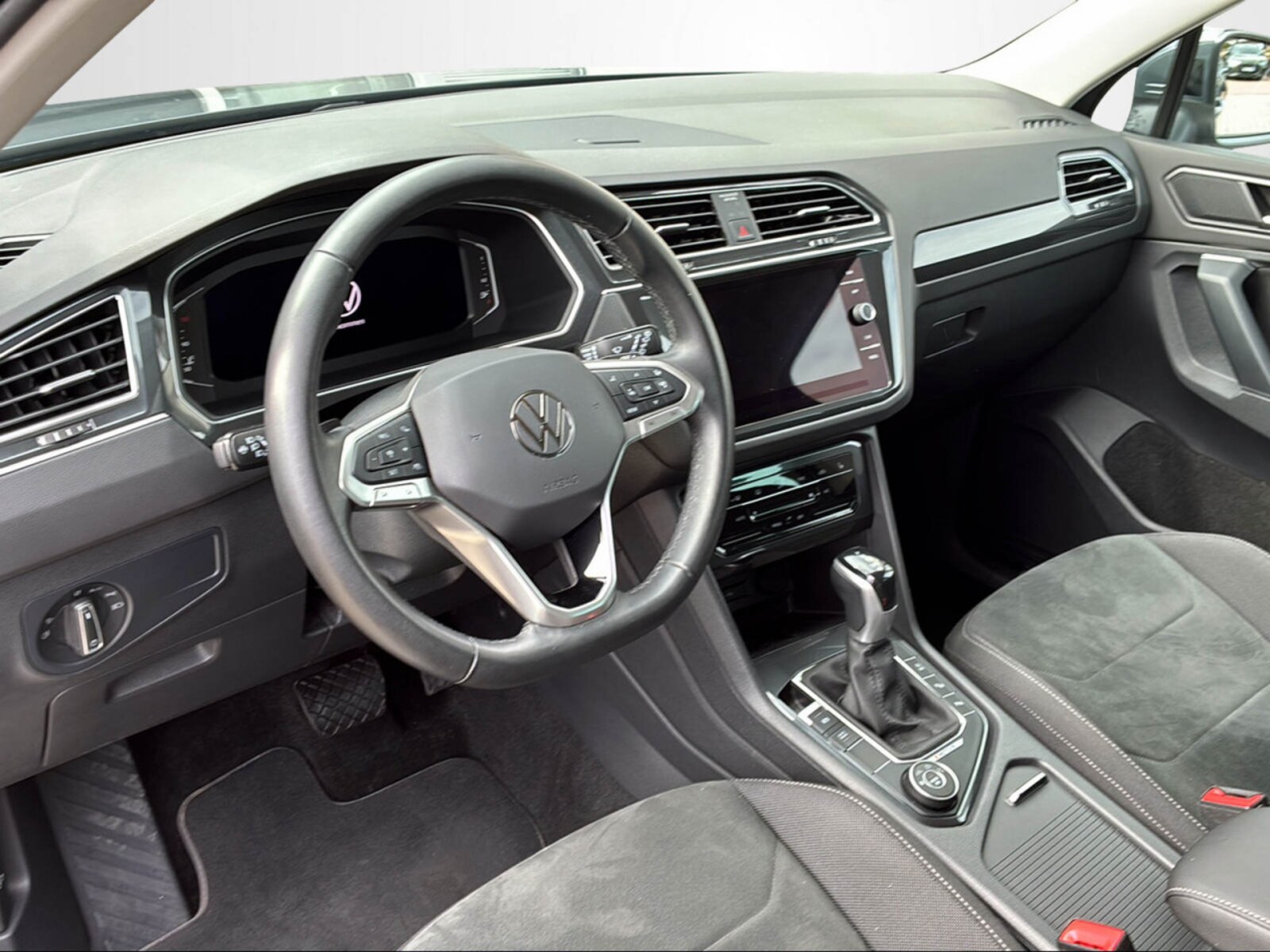 Volkswagen Tiguan – Bild 9
