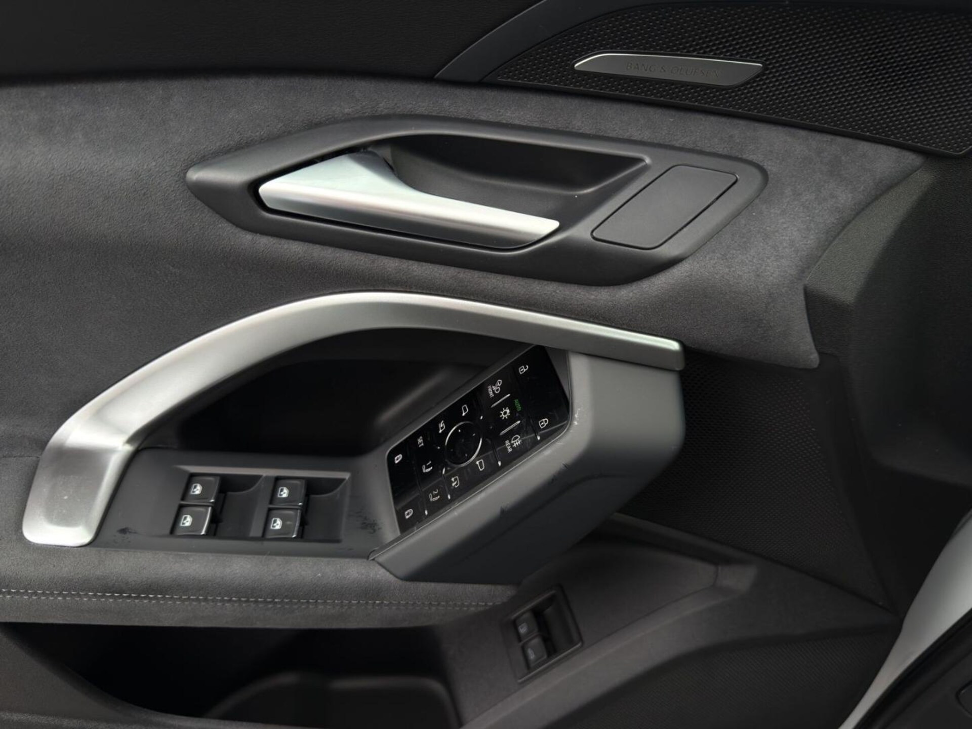 Audi Q5 SUV e-hybrid edition one