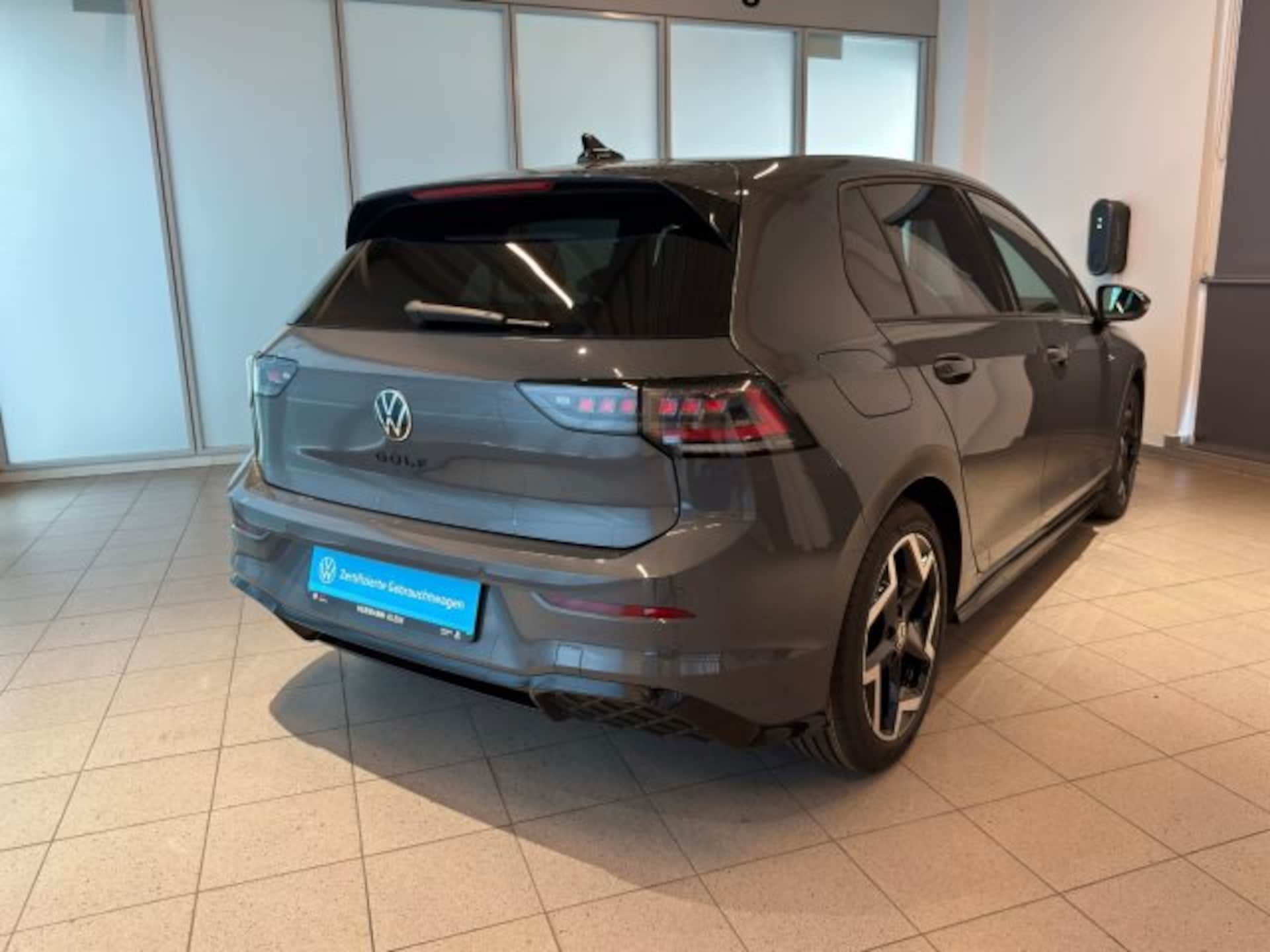 Volkswagen Golf R-Line
