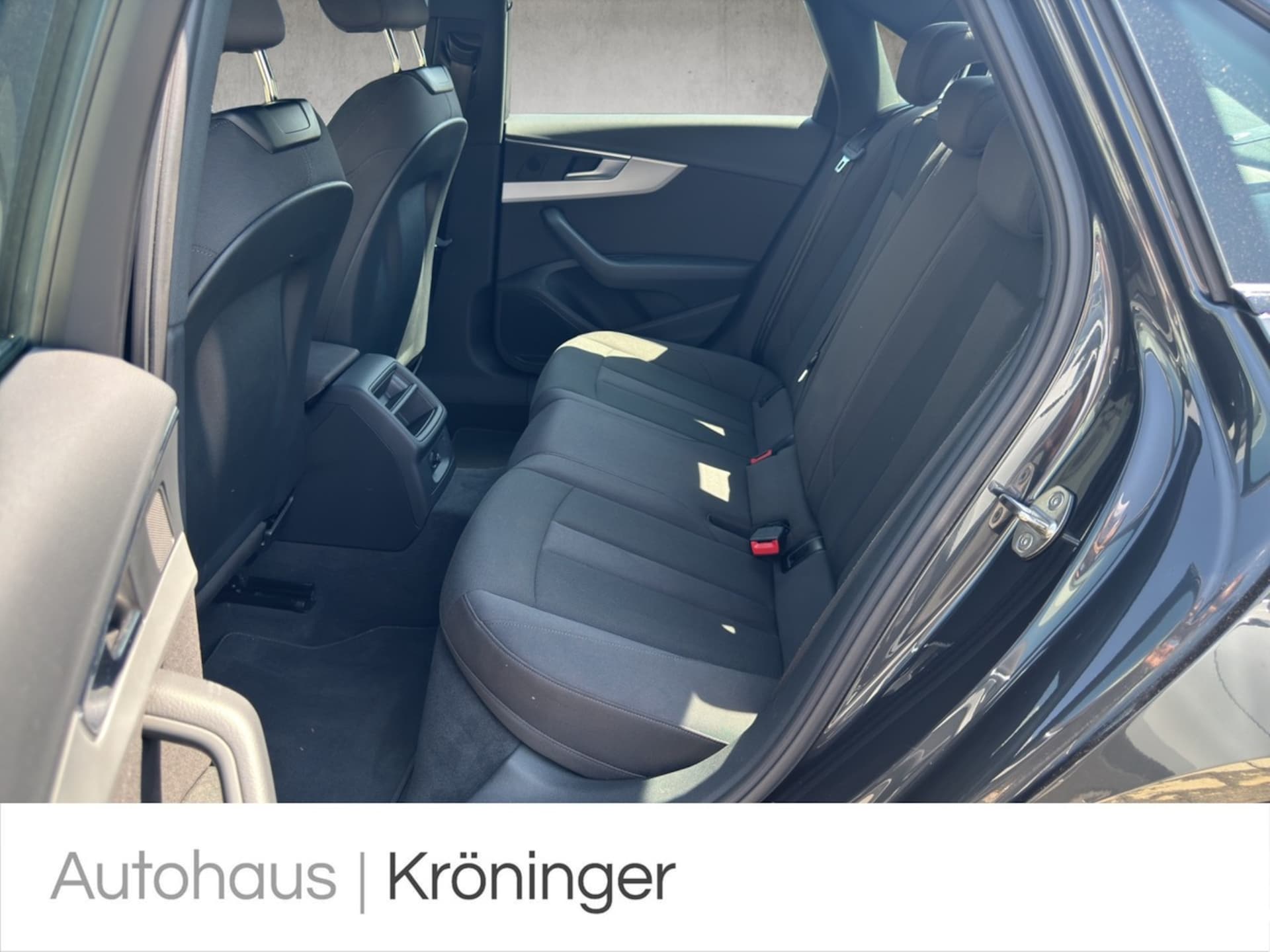 Audi A4 Limousine Advanced