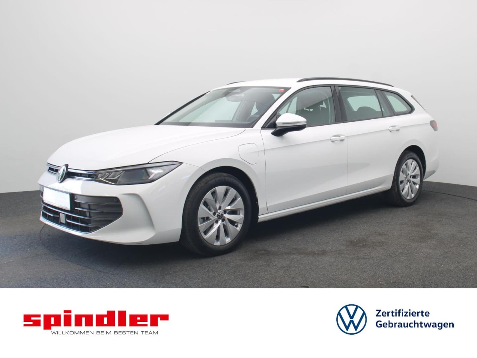 Volkswagen Passat — Volkswagen Passat Passat Variant 1.5eHybrid DSG/ CarPlay, LED, RFK