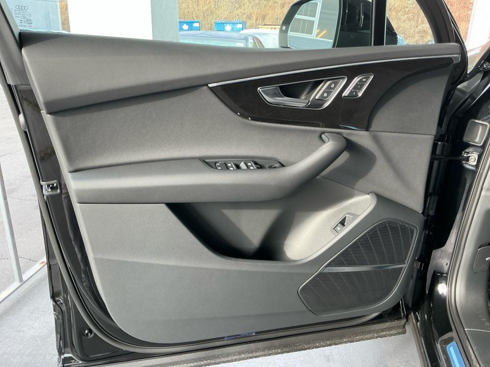 2026 Audi Q7 Premium - Photo 30