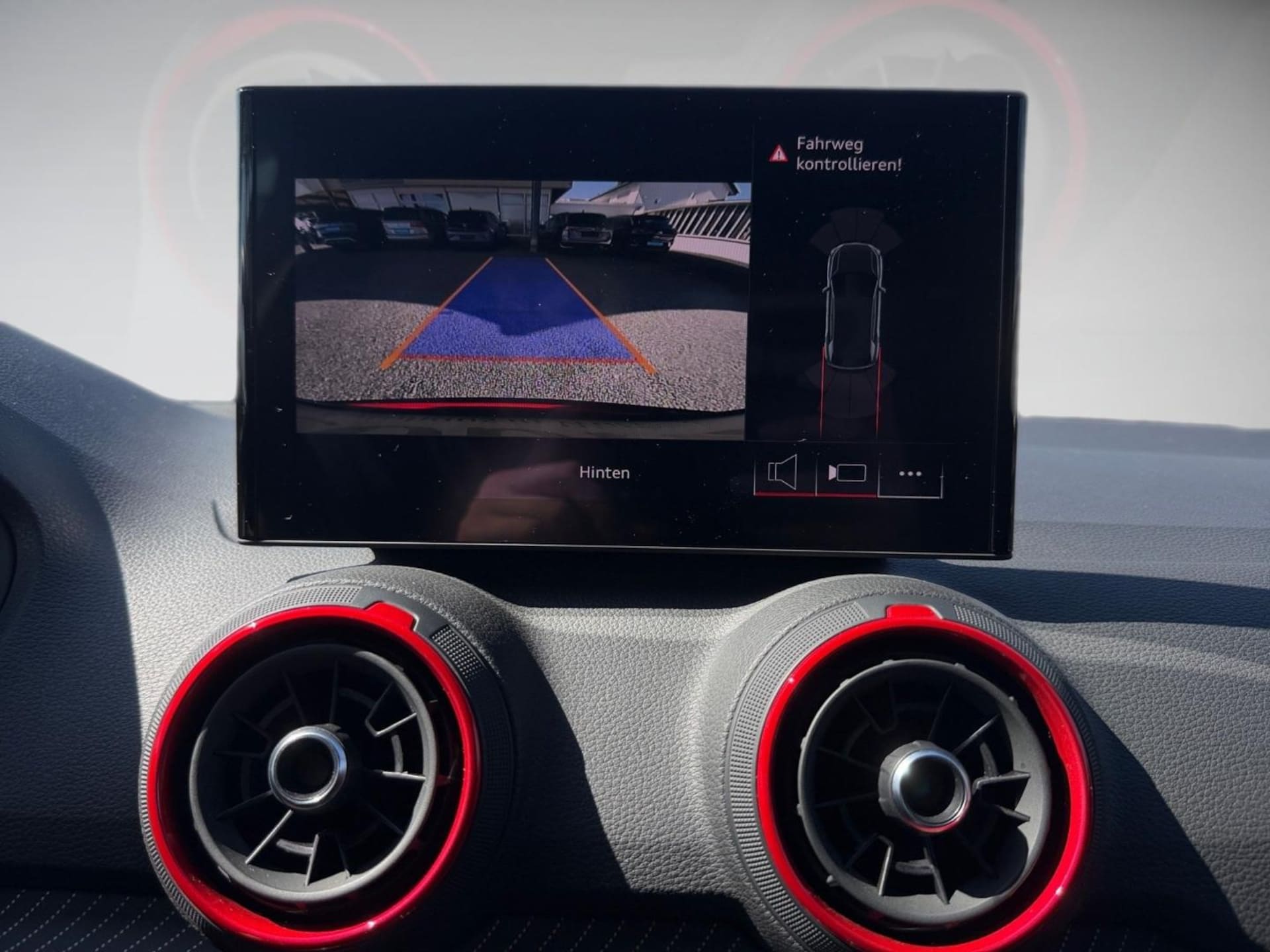 Audi Q2 S line