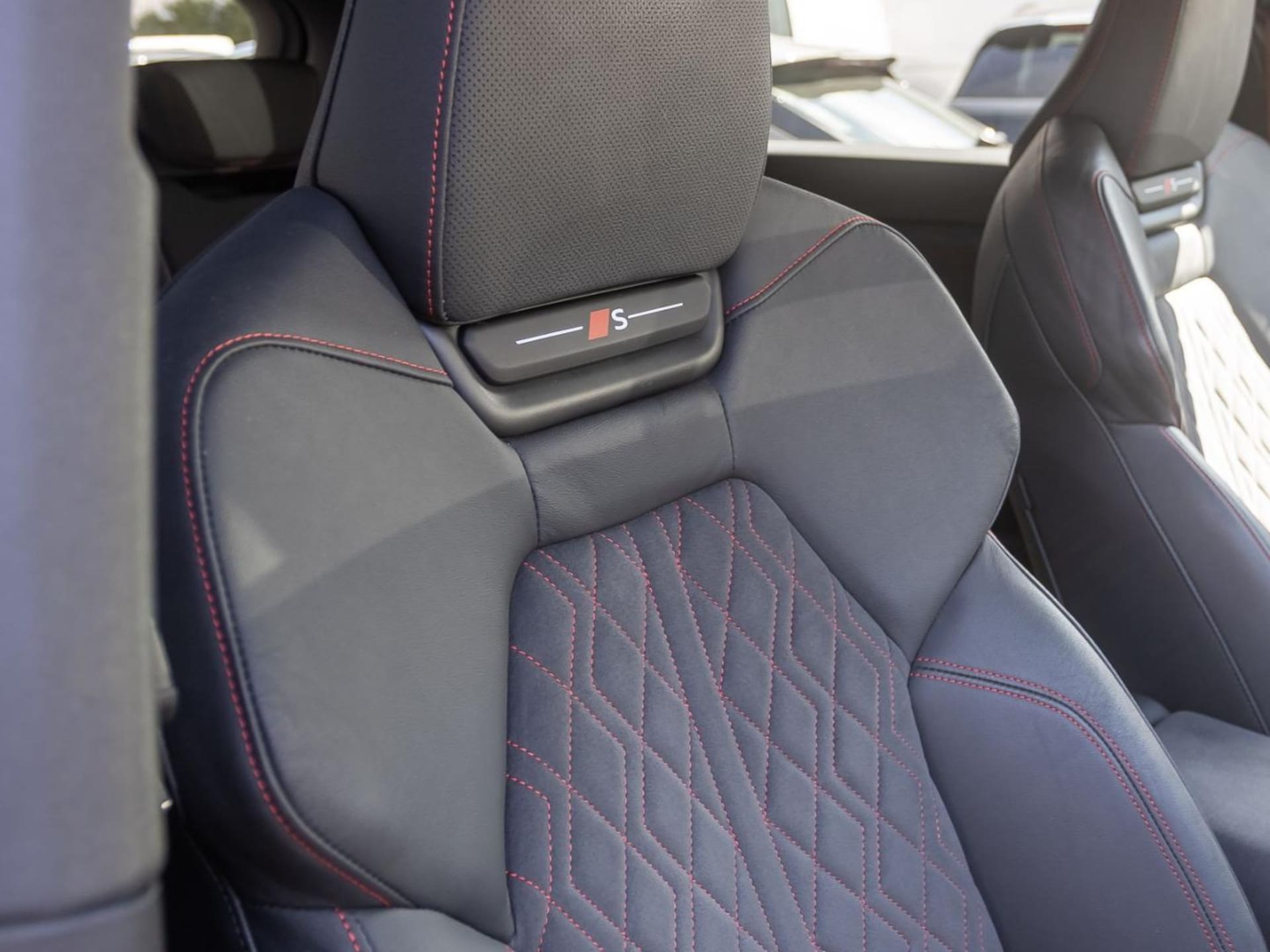 Audi SQ6 SUV e-tron