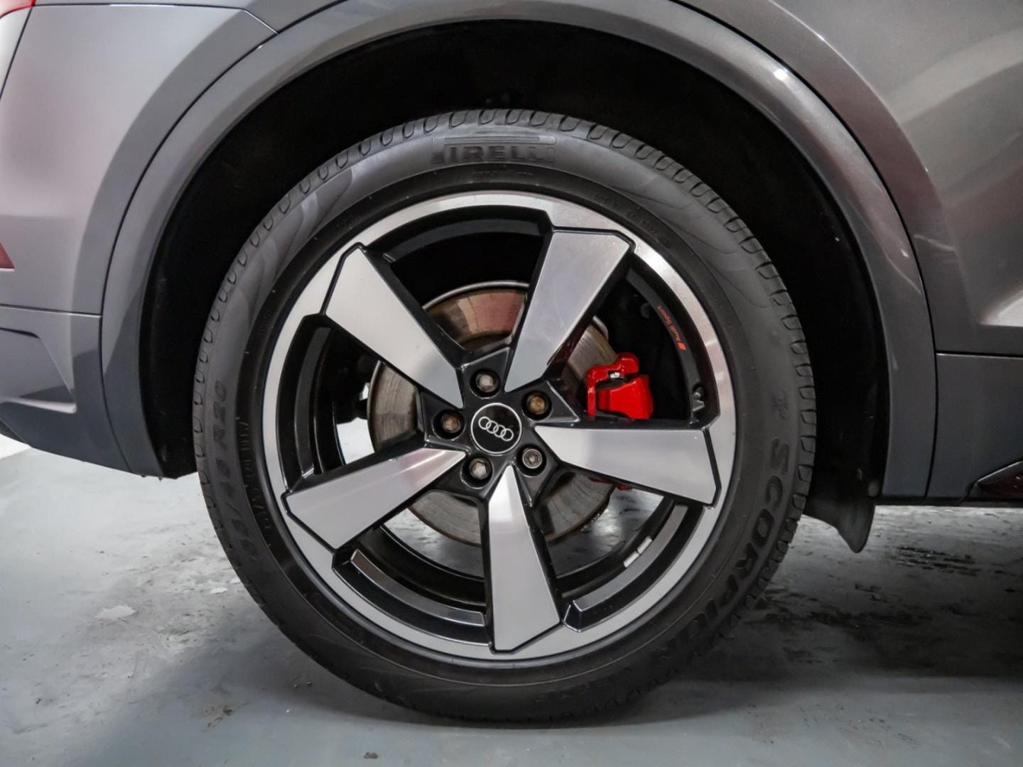 Bild über Audi SQ5 TDI tiptronic - für weitere Informationen kontaktieren Sie den Audi Partner