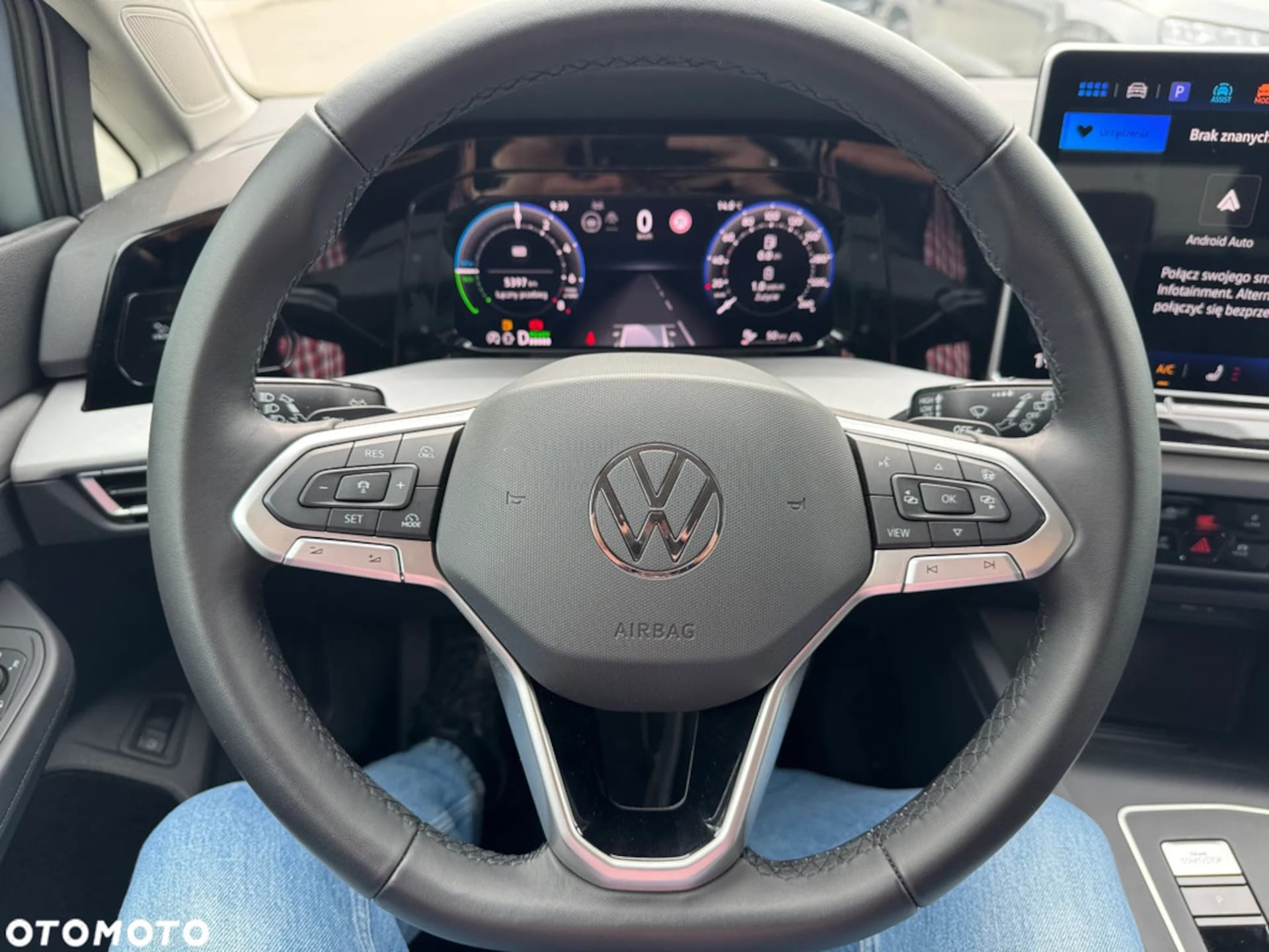 Volkswagen Golf Life