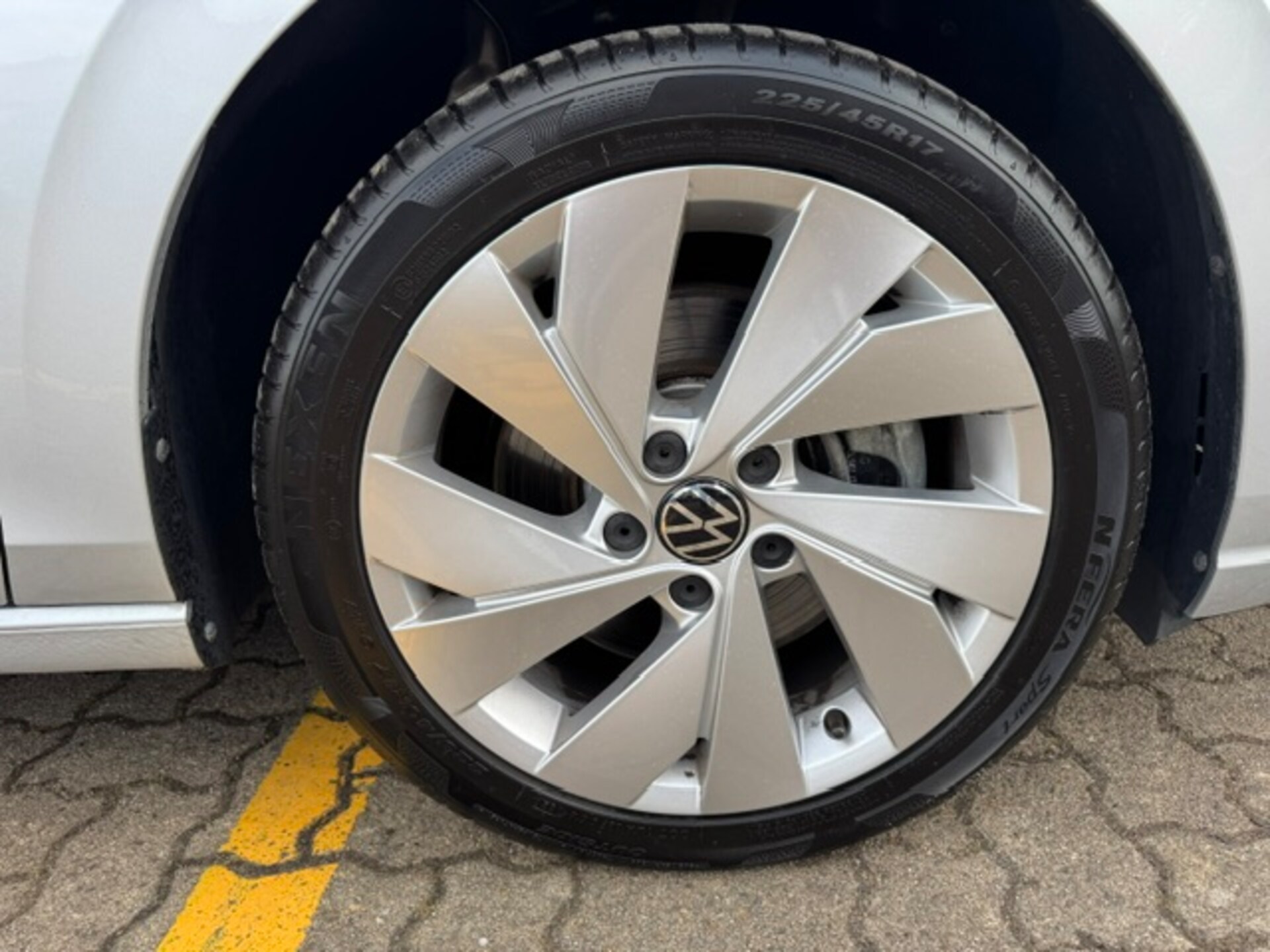 Volkswagen Golf Style