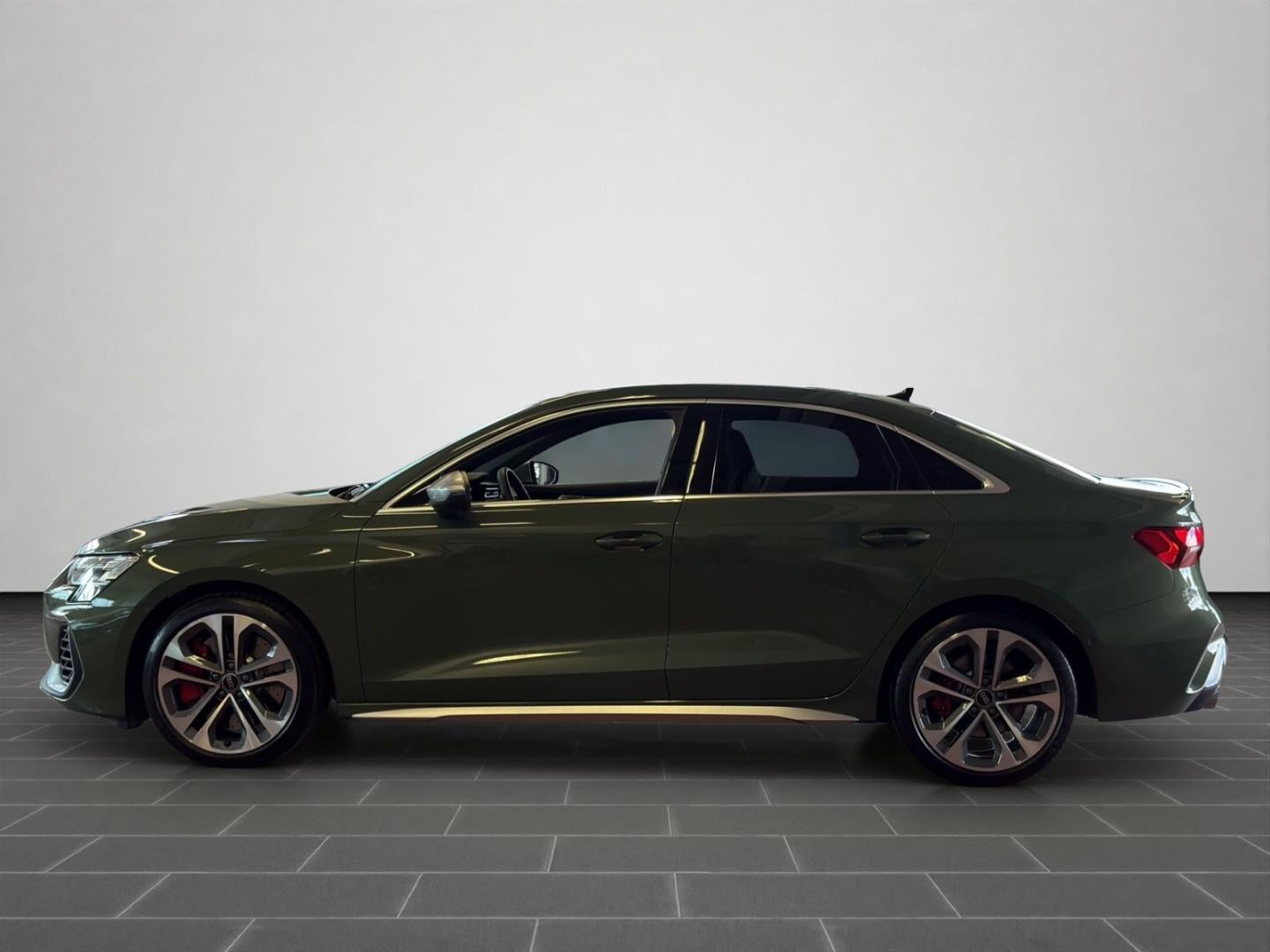 Bild über Audi S3 Limousine TFSI quattro S tronic - für weitere Informationen kontaktieren Sie den Audi Partner