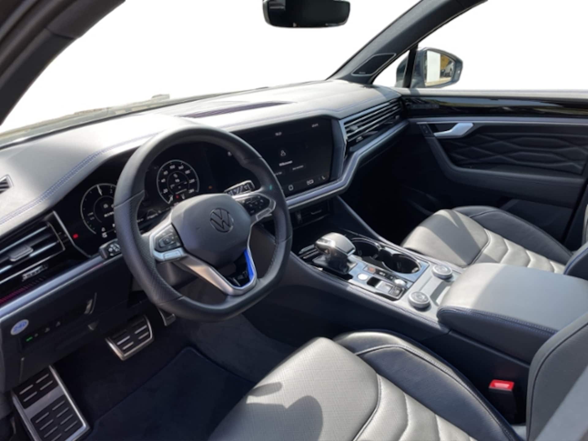 Volkswagen Touareg R