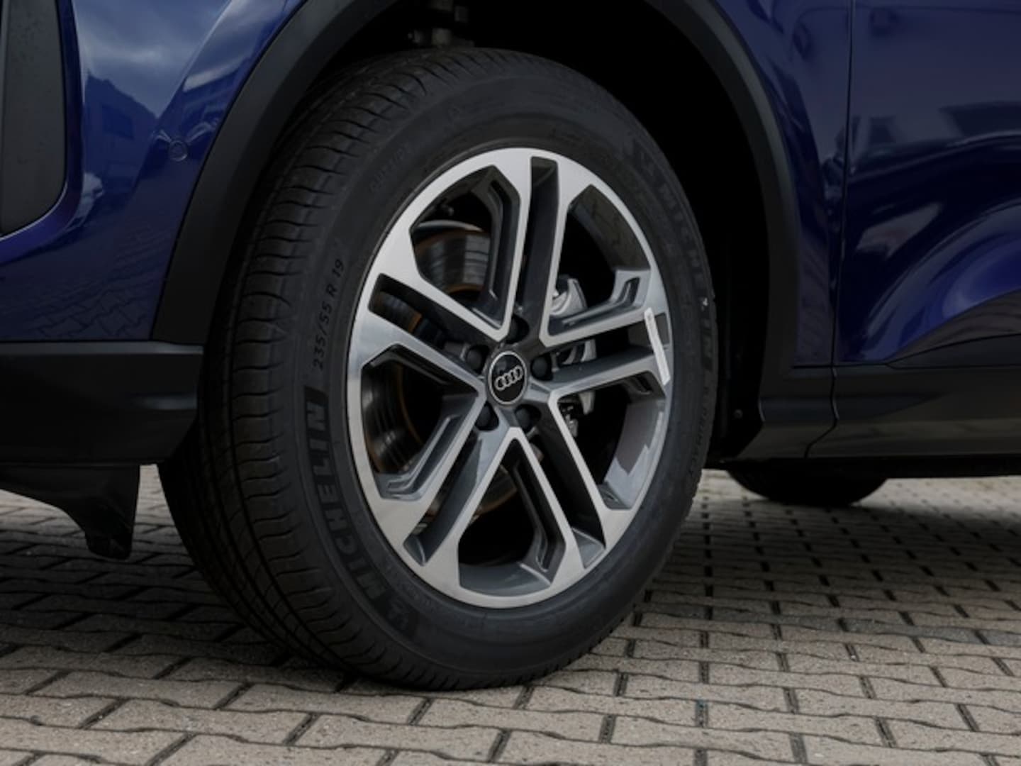 Bild über Audi Q5 SUV TFSI 150 kW S tronic - für weitere Informationen kontaktieren Sie den Audi Partner