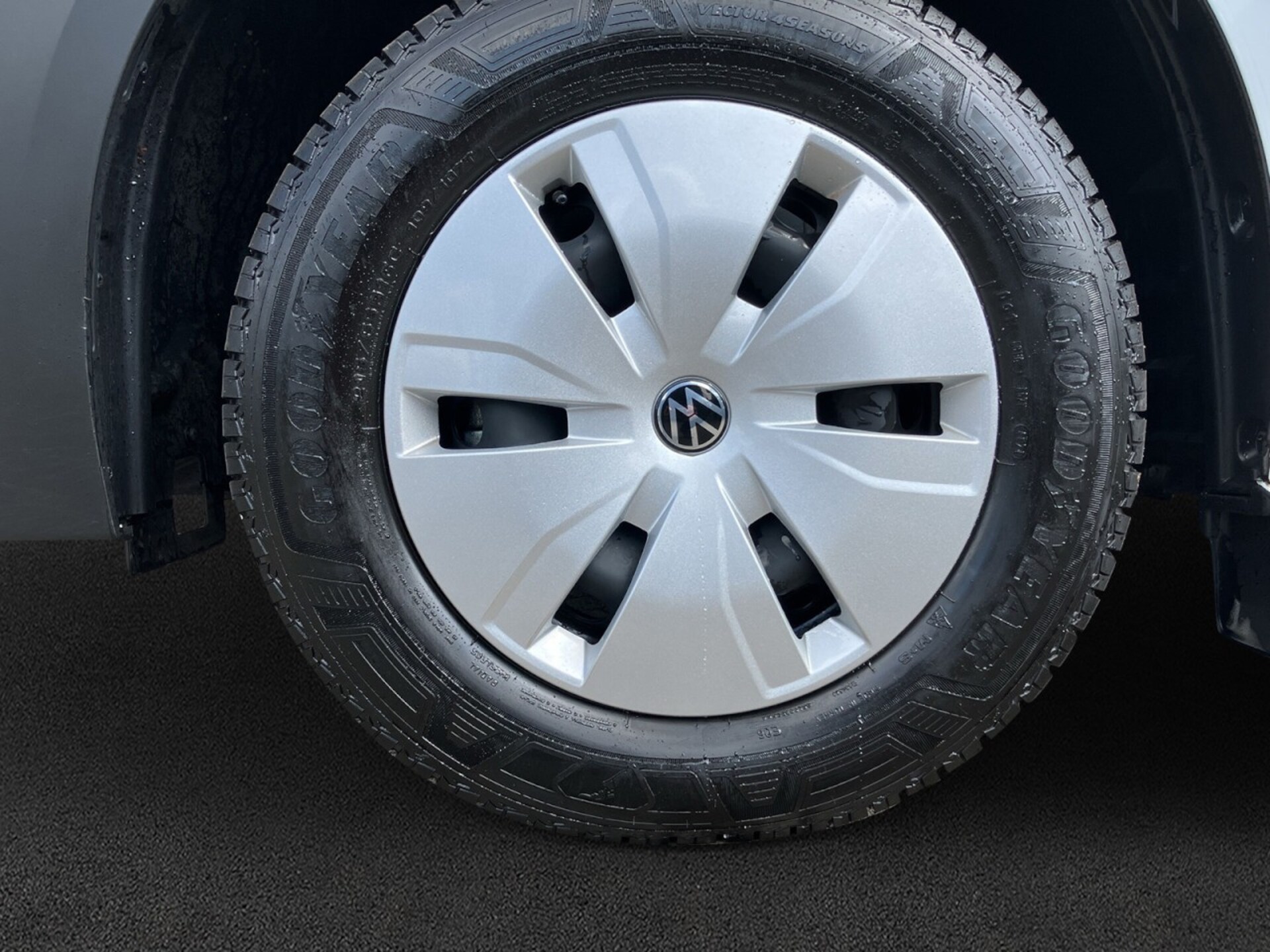 Volkswagen Transporter Kasten kurzer Radstand