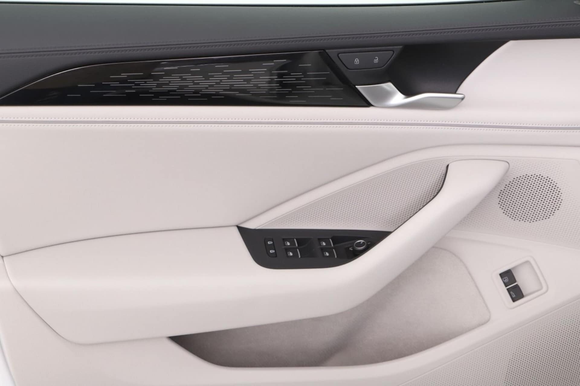 Volkswagen Passat Elegance