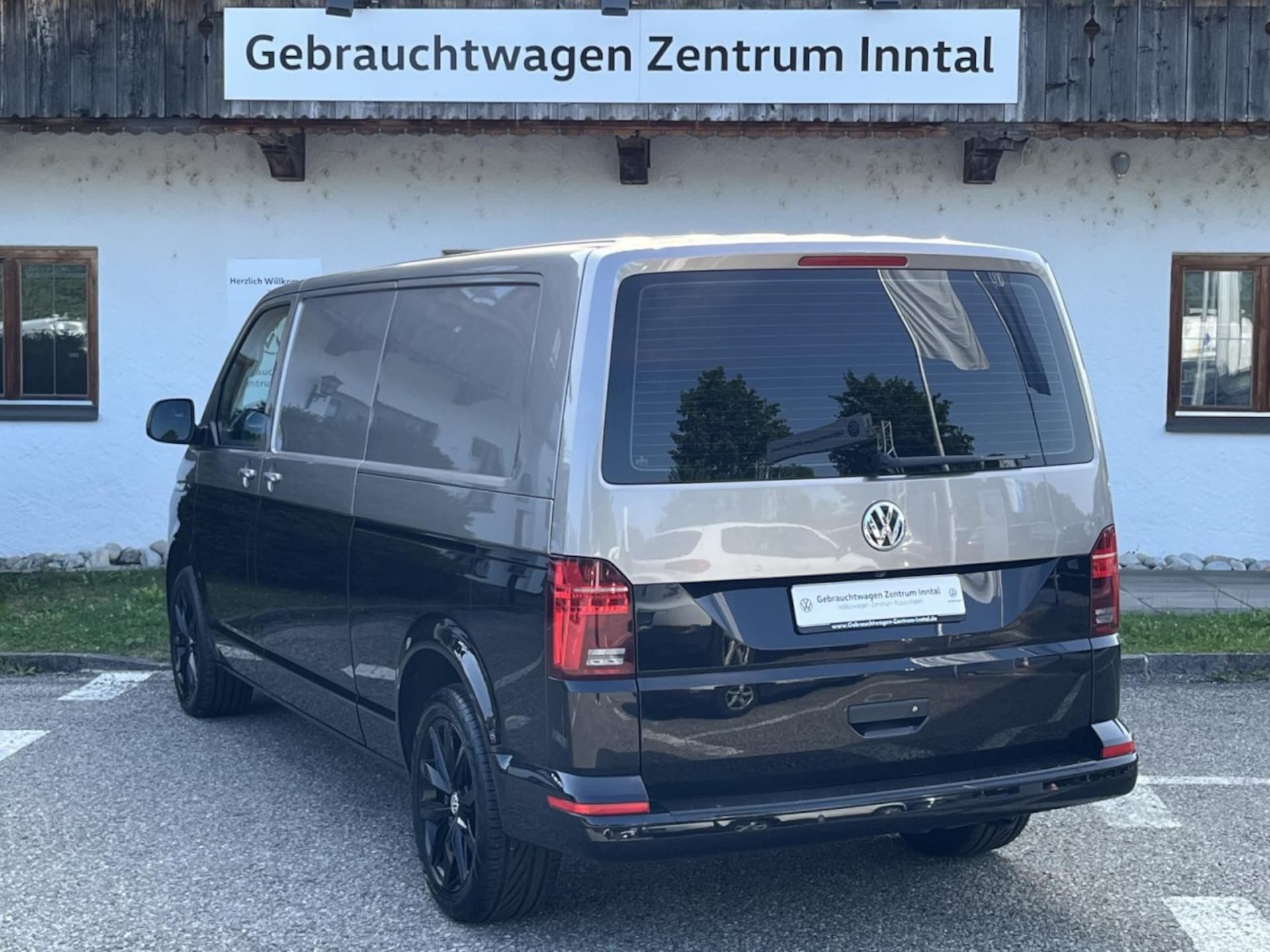 Volkswagen T6.1 Transporter Kasten langer Radstand