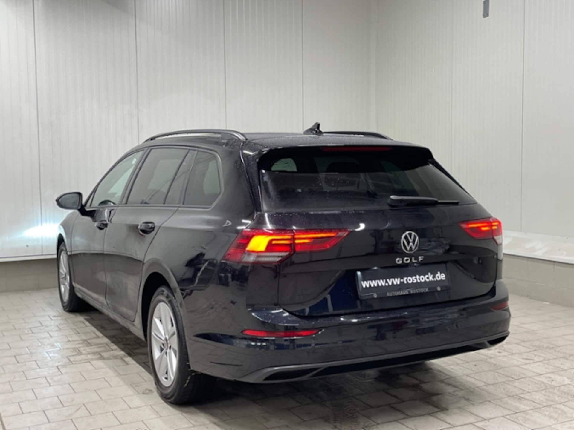 Volkswagen Golf Variant Life