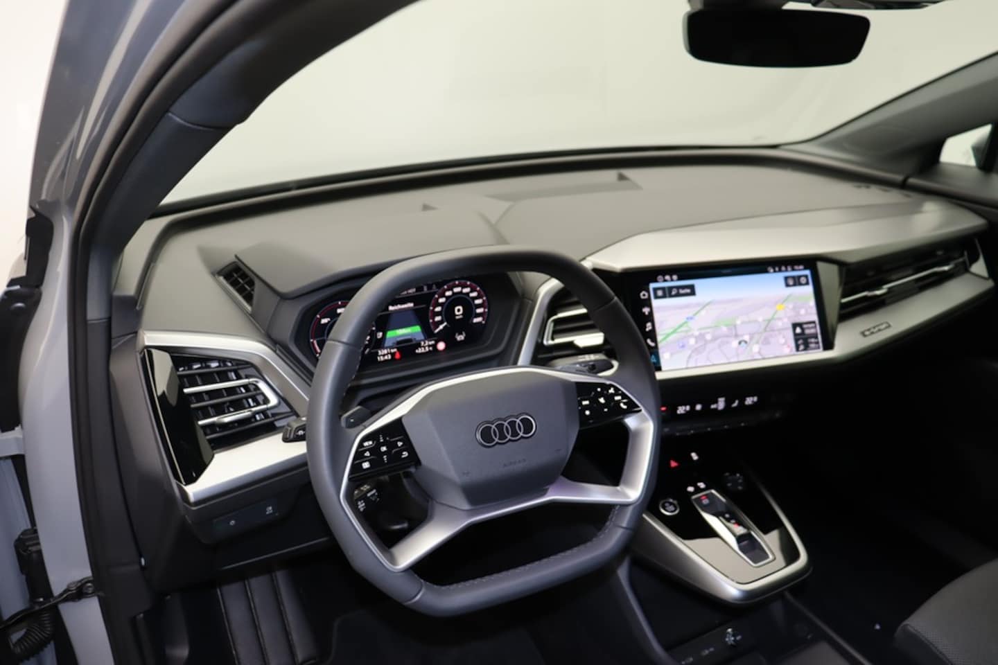 Bild über Audi Q4 e-tron 40 e-tron - für weitere Informationen kontaktieren Sie den Audi Partner