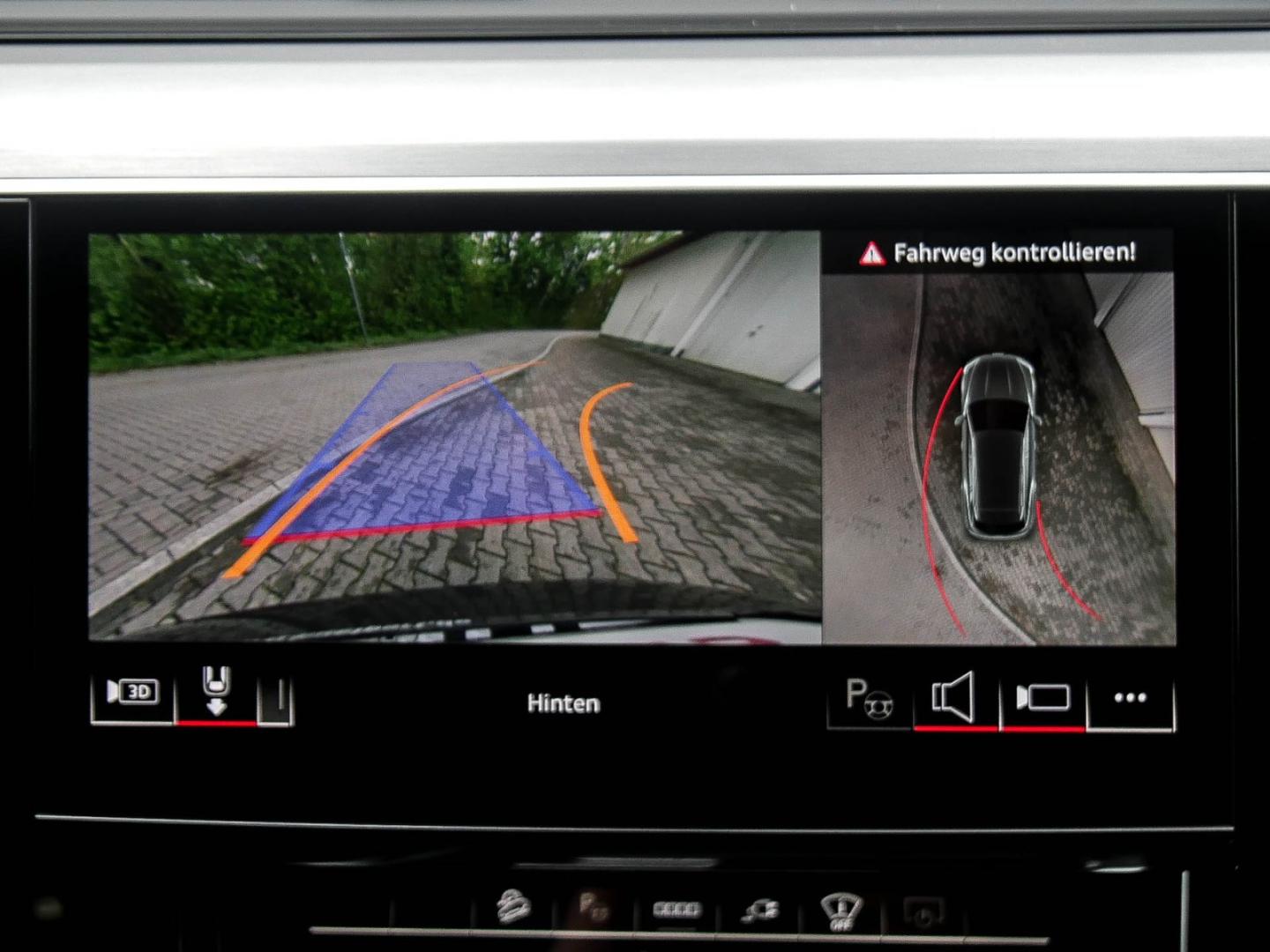 Image about Audi Q8 e-tron S line 55 e-tron quattro