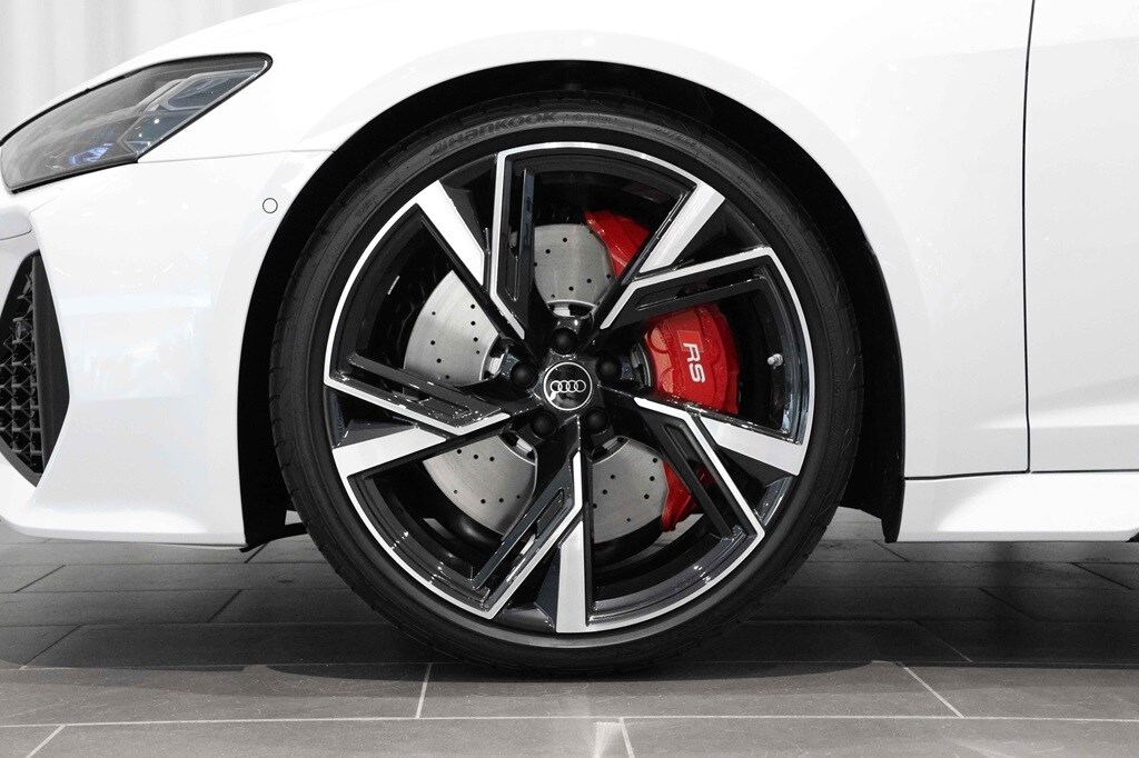 Bild som visar&nbsp;Audi RS 6 Avant&nbsp;RS 6 Avant performance 630 hk tiptronic - för mer information kontakta din Audi Partner