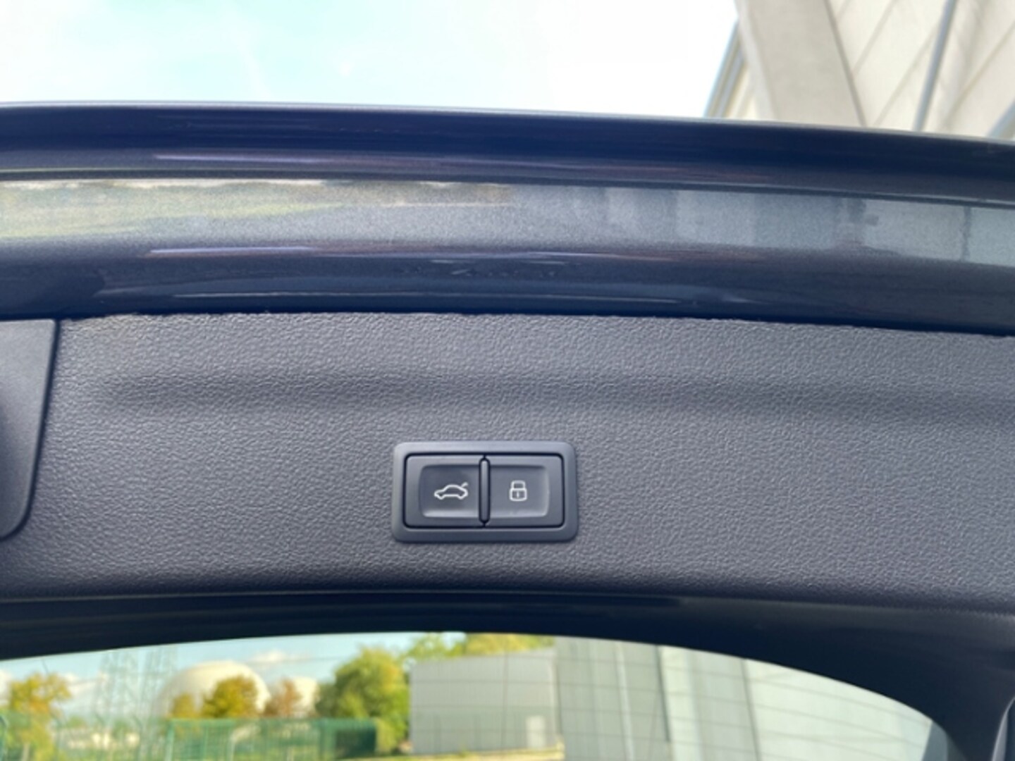 Bild über Audi S6 Avant TDI quattro tiptronic - für weitere Informationen kontaktieren Sie den Audi Partner