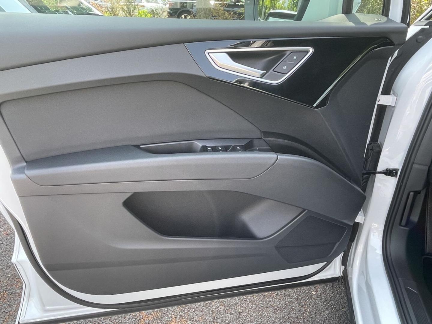 Image about Audi Q4 e-tron 40 e-tron