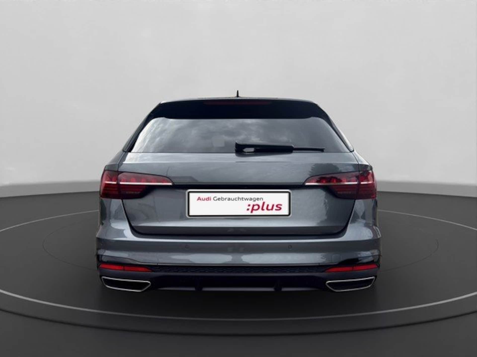 Audi A4 Avant S line