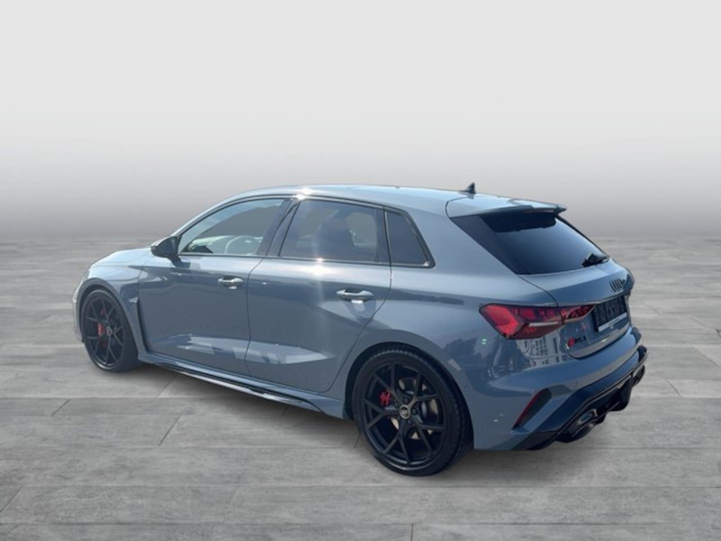 Bild über Audi RS 3 Sportback TFSI quattro 294 kW S tronic - für weitere Informationen kontaktieren Sie den Audi Partner