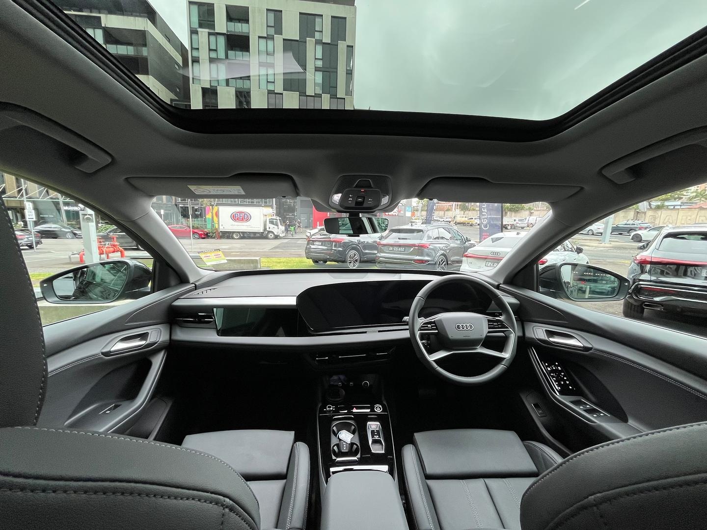 Image about Audi Q6 SUV e-tron e-tron