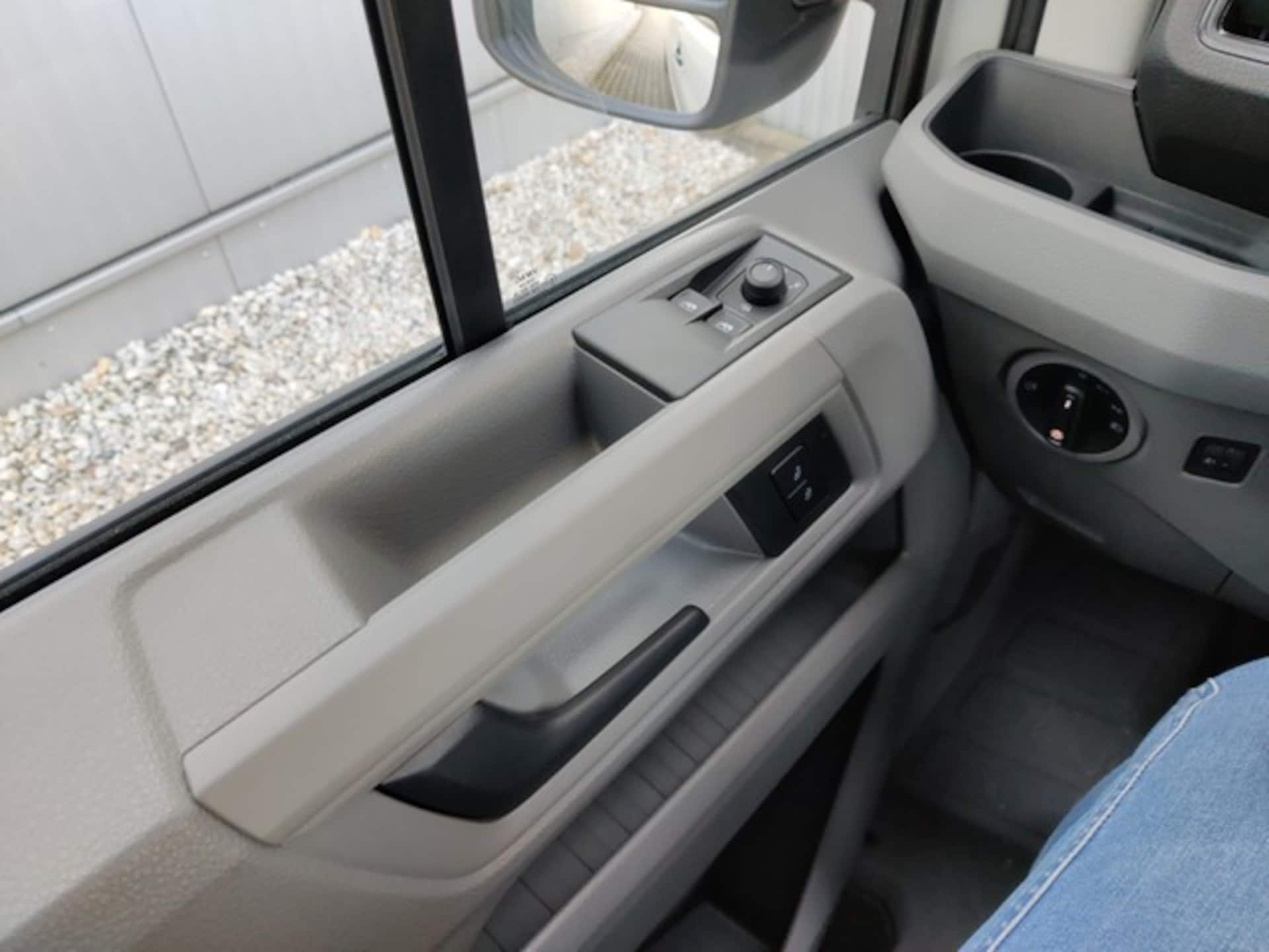 Volkswagen Crafter Kasten langer Radstand