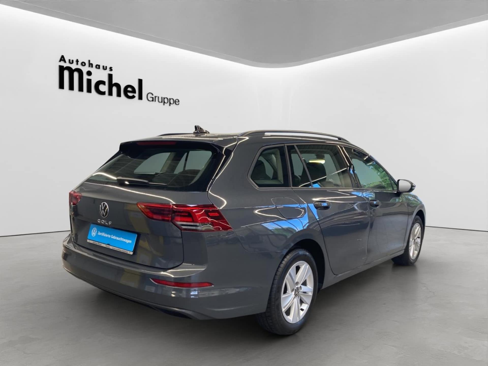 Volkswagen Golf Variant Life