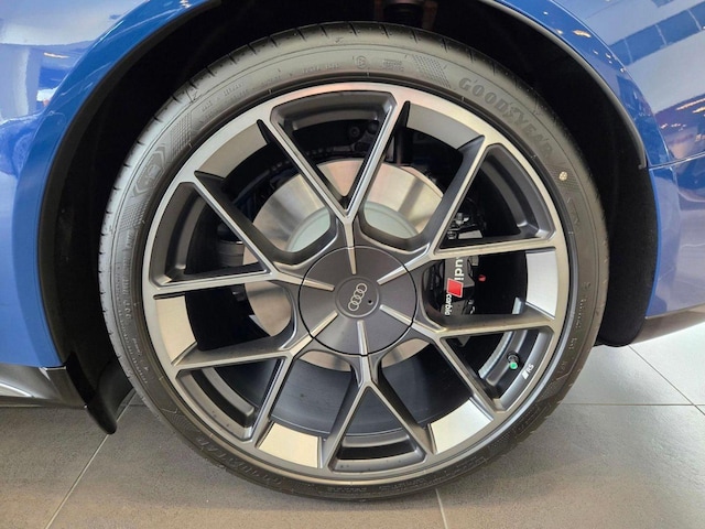 2026 Audi RS e-tron GT Performance Base - Photo 11