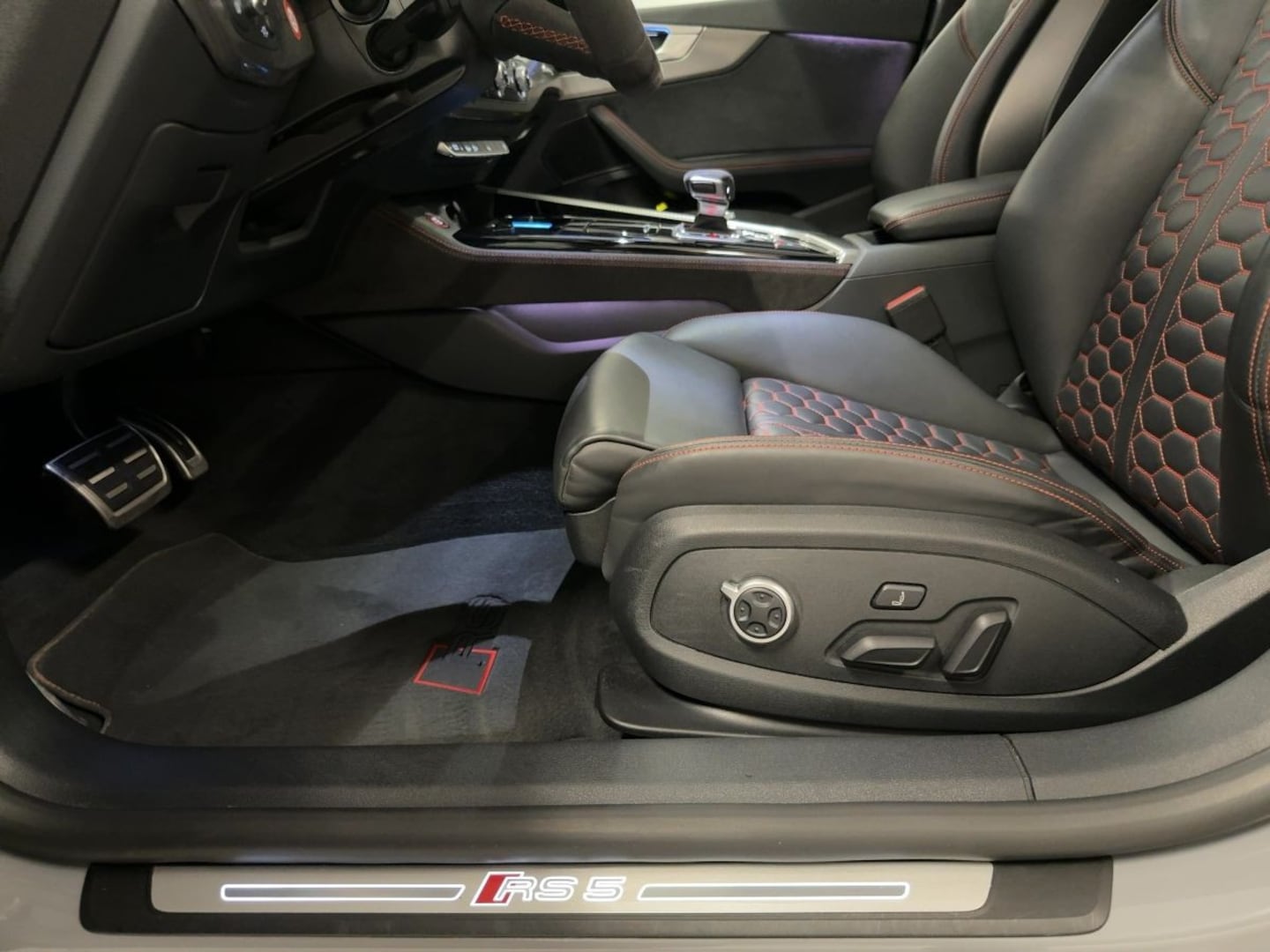 Bild über Audi RS 5 Sportback TFSI quattro tiptronic - für weitere Informationen kontaktieren Sie den Audi Partner