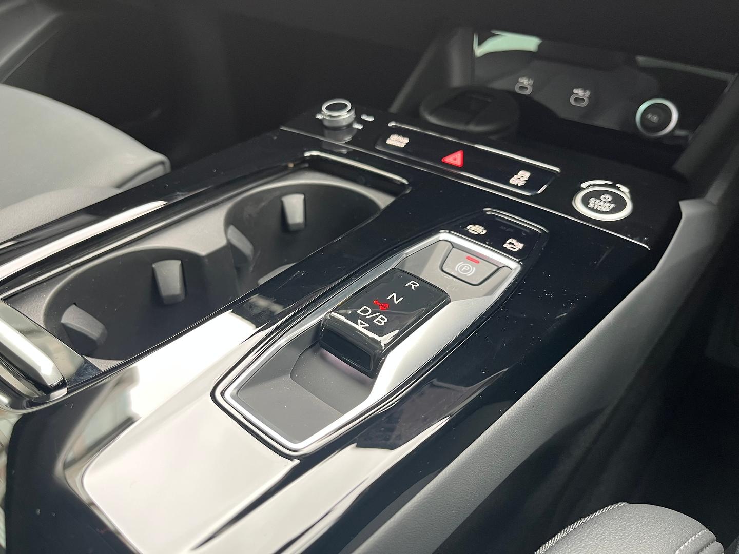 Image about Audi Q6 SUV e-tron e-tron