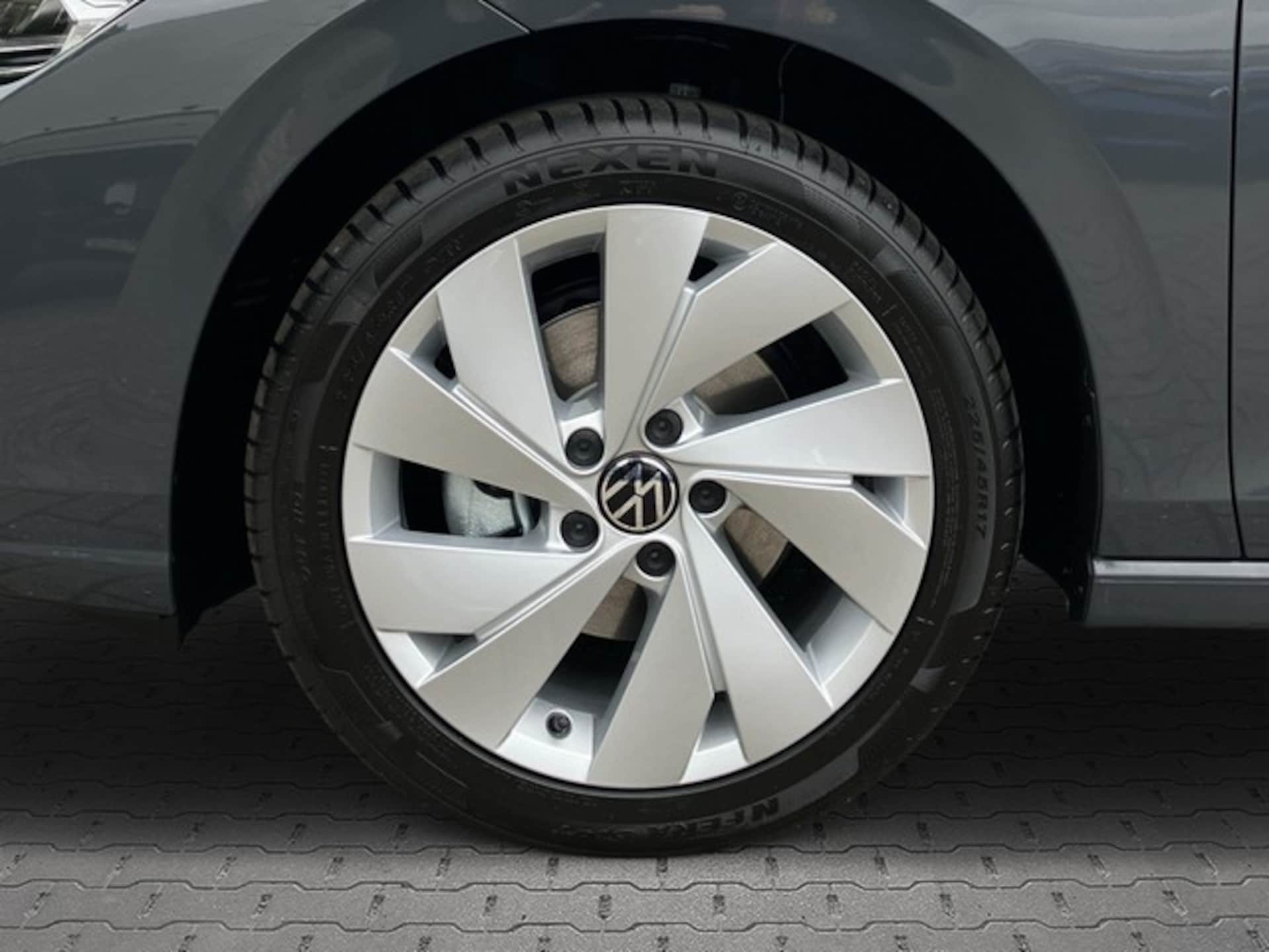 Volkswagen Golf Variant Style