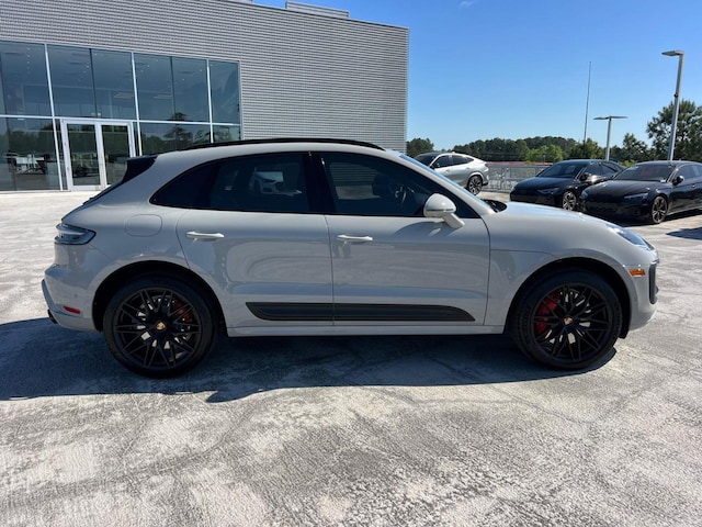 2023 Porsche Macan