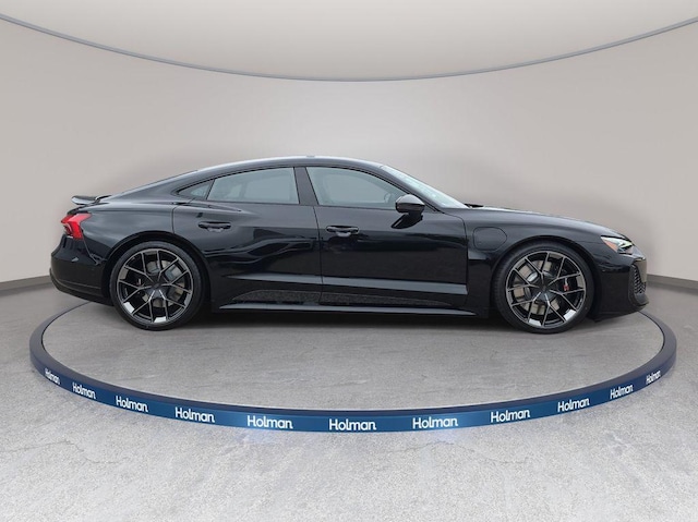 2026 Audi RS e-tron GT performance