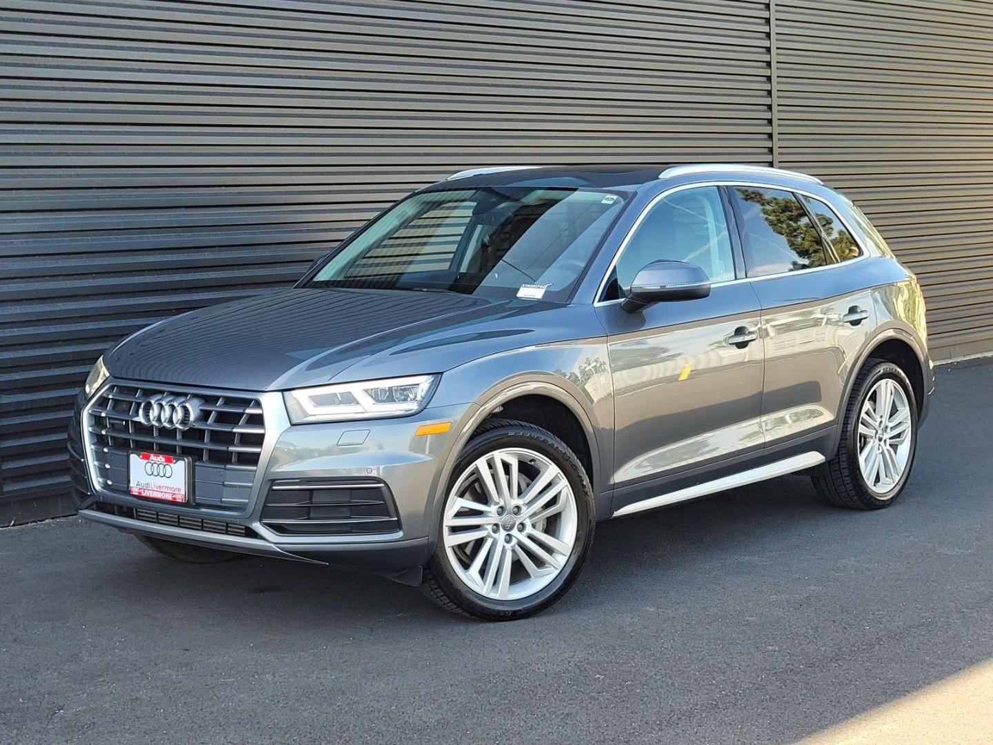 2019 Audi Q5 2.0T quattro S tronic Premium Plus's photo