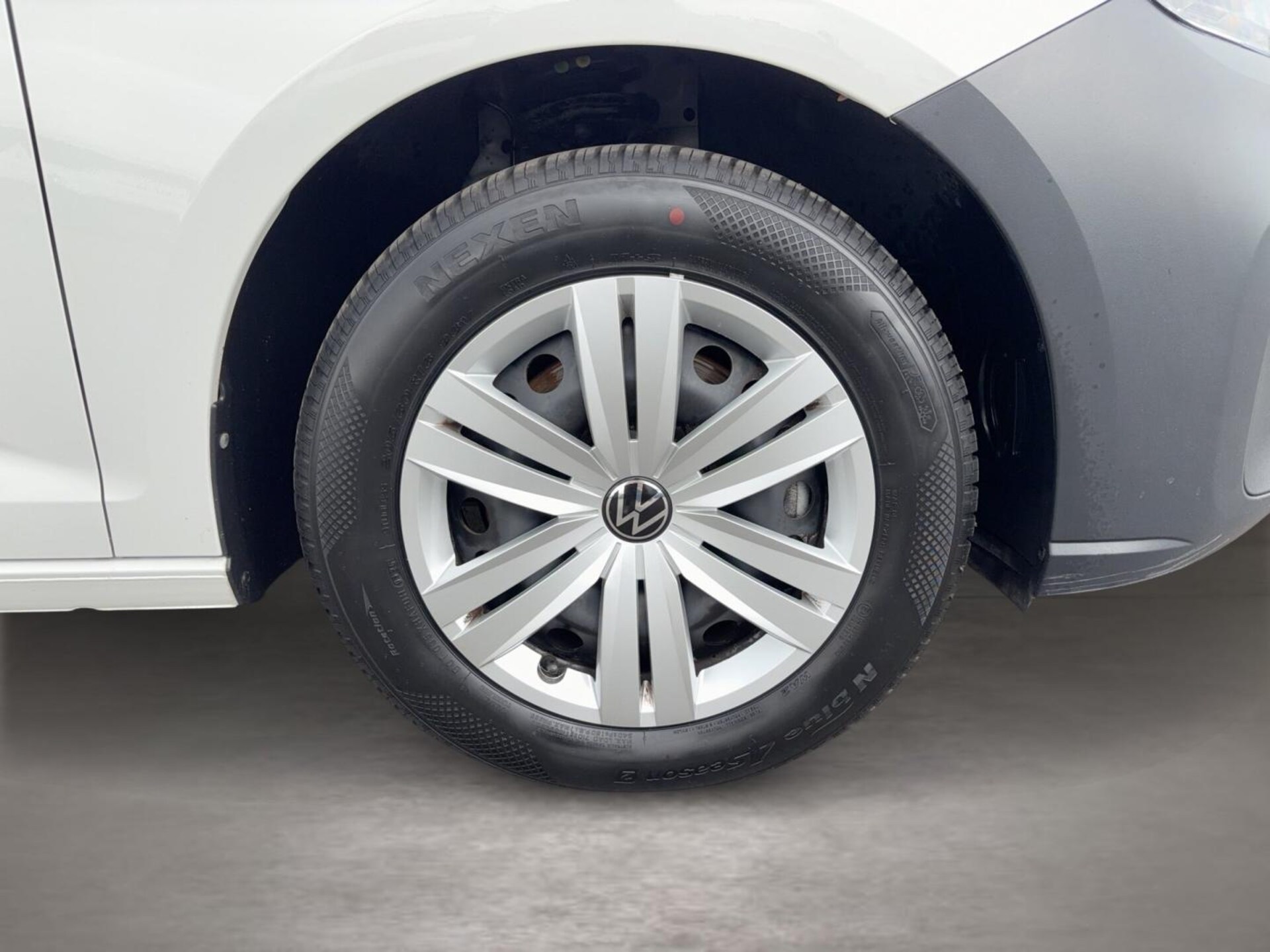 Volkswagen Caddy Maxi Kombi Basis-Modell