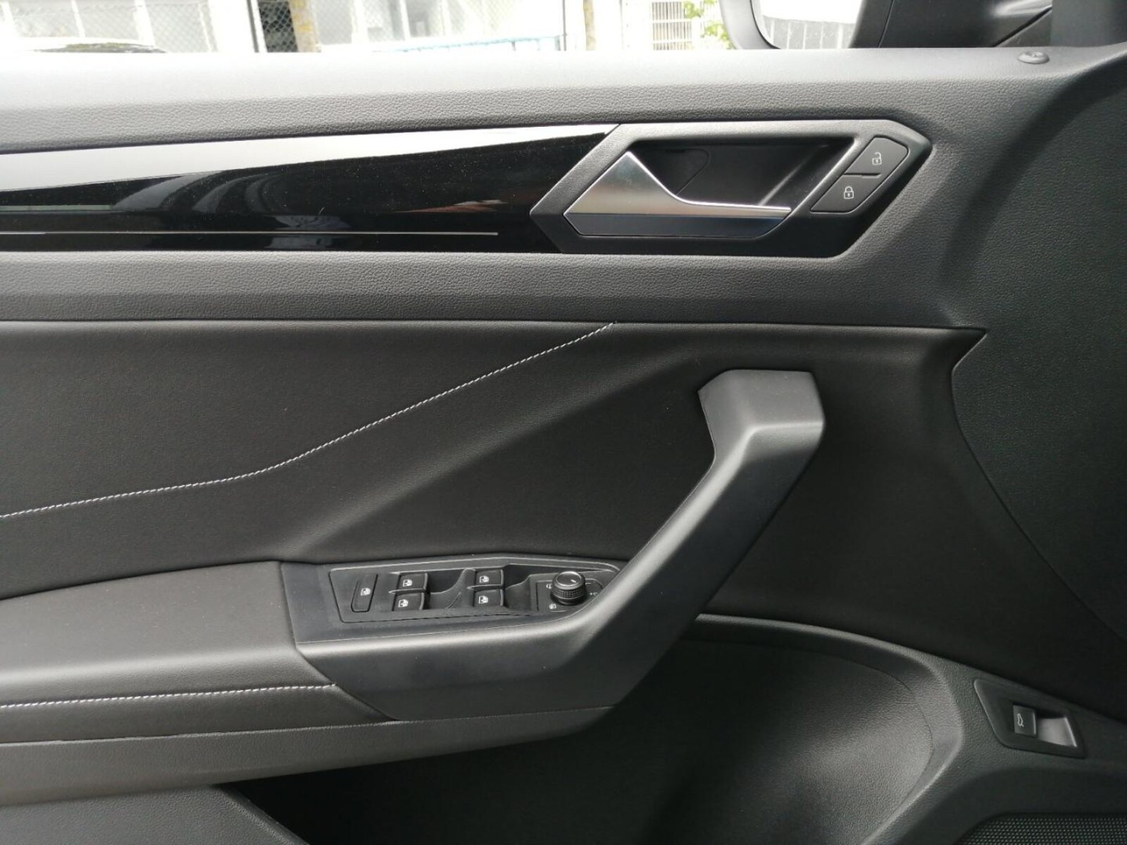 Volkswagen T-Roc – Bild 15