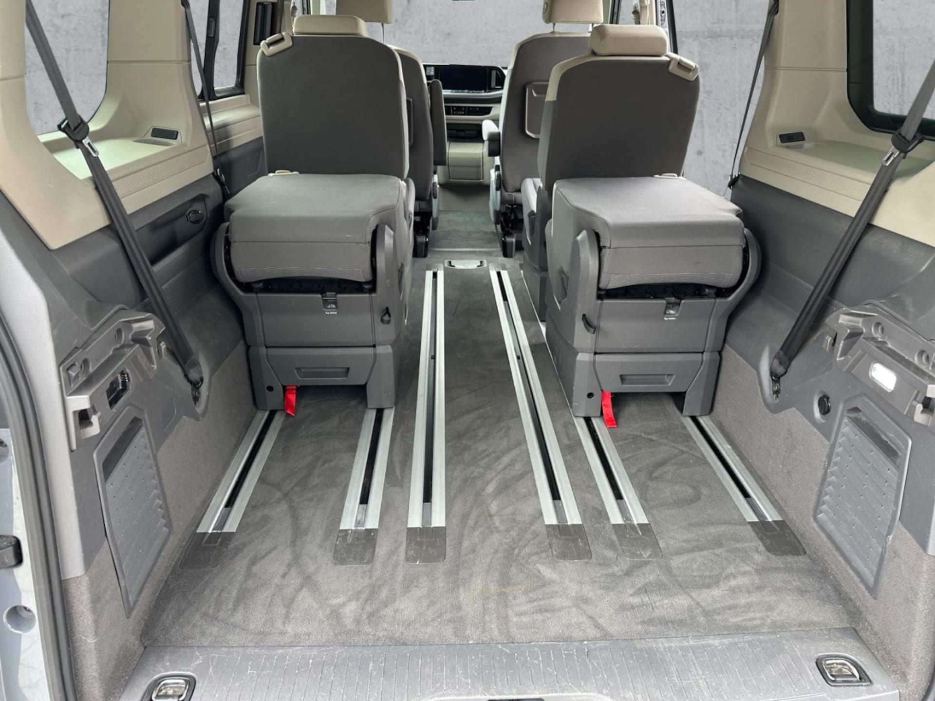 Volkswagen Multivan Basis-Modell