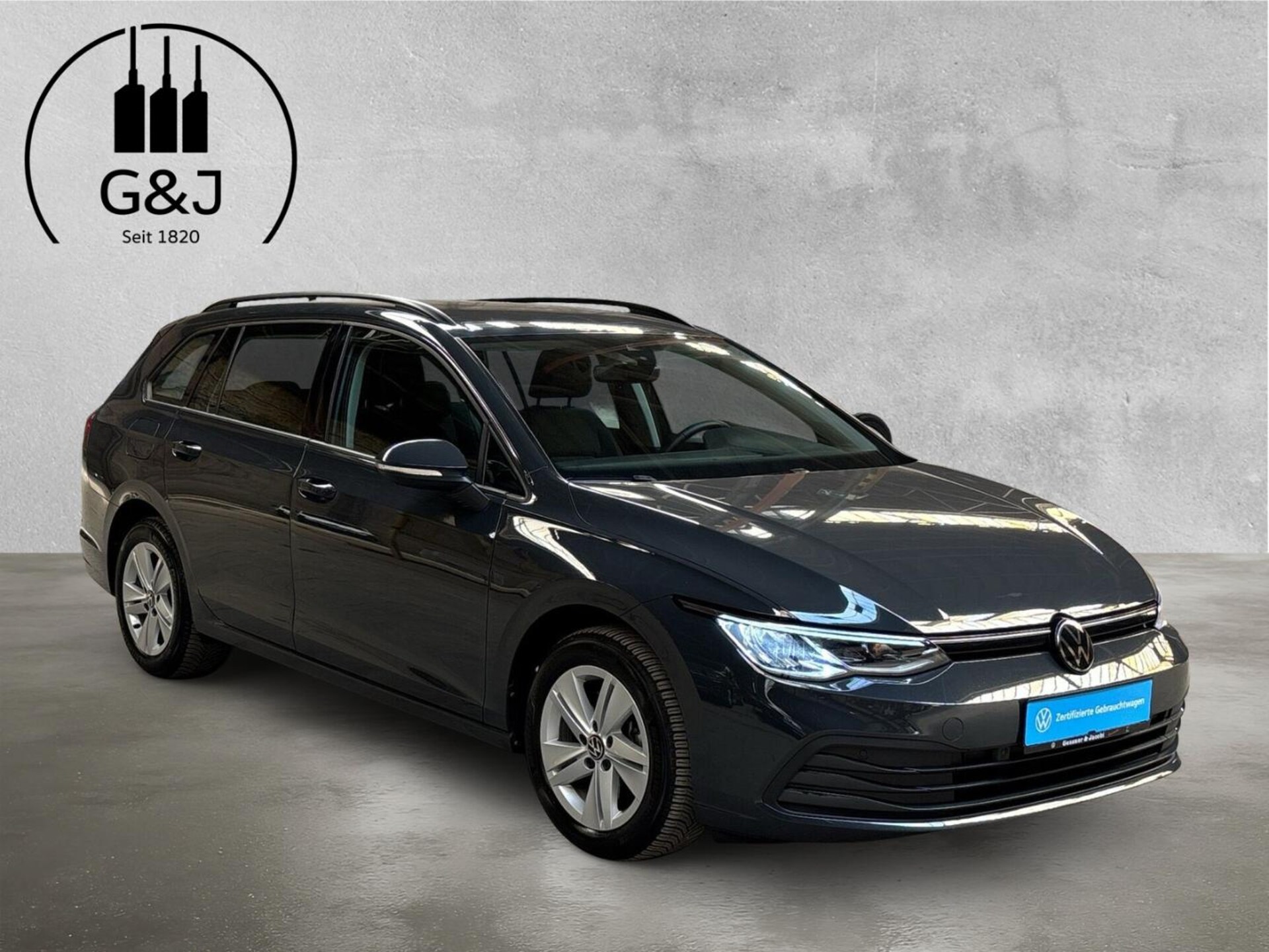 Volkswagen Golf Variant Life
