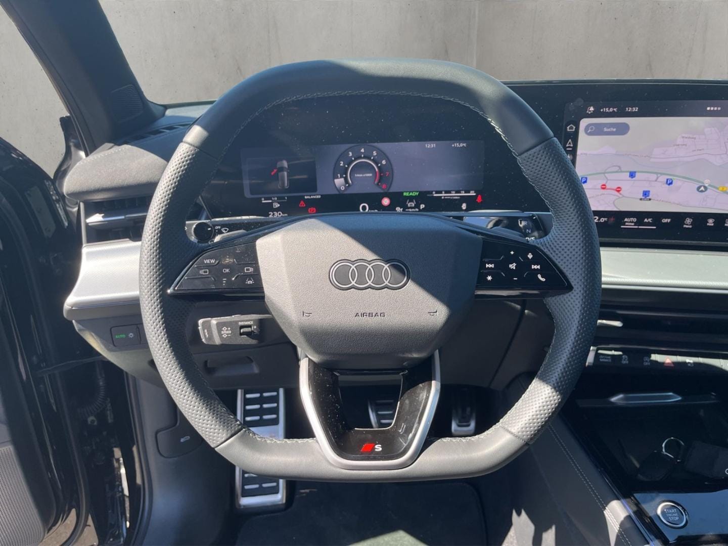 Bild über Audi Q3 SUV TFSI quattro 195 kW S tronic - für weitere Informationen kontaktieren Sie den Audi Partner