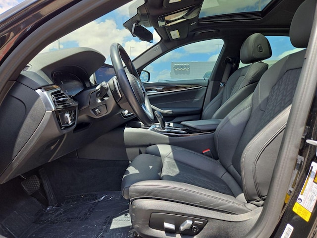 2023 BMW 5 Series 530i - Photo 16