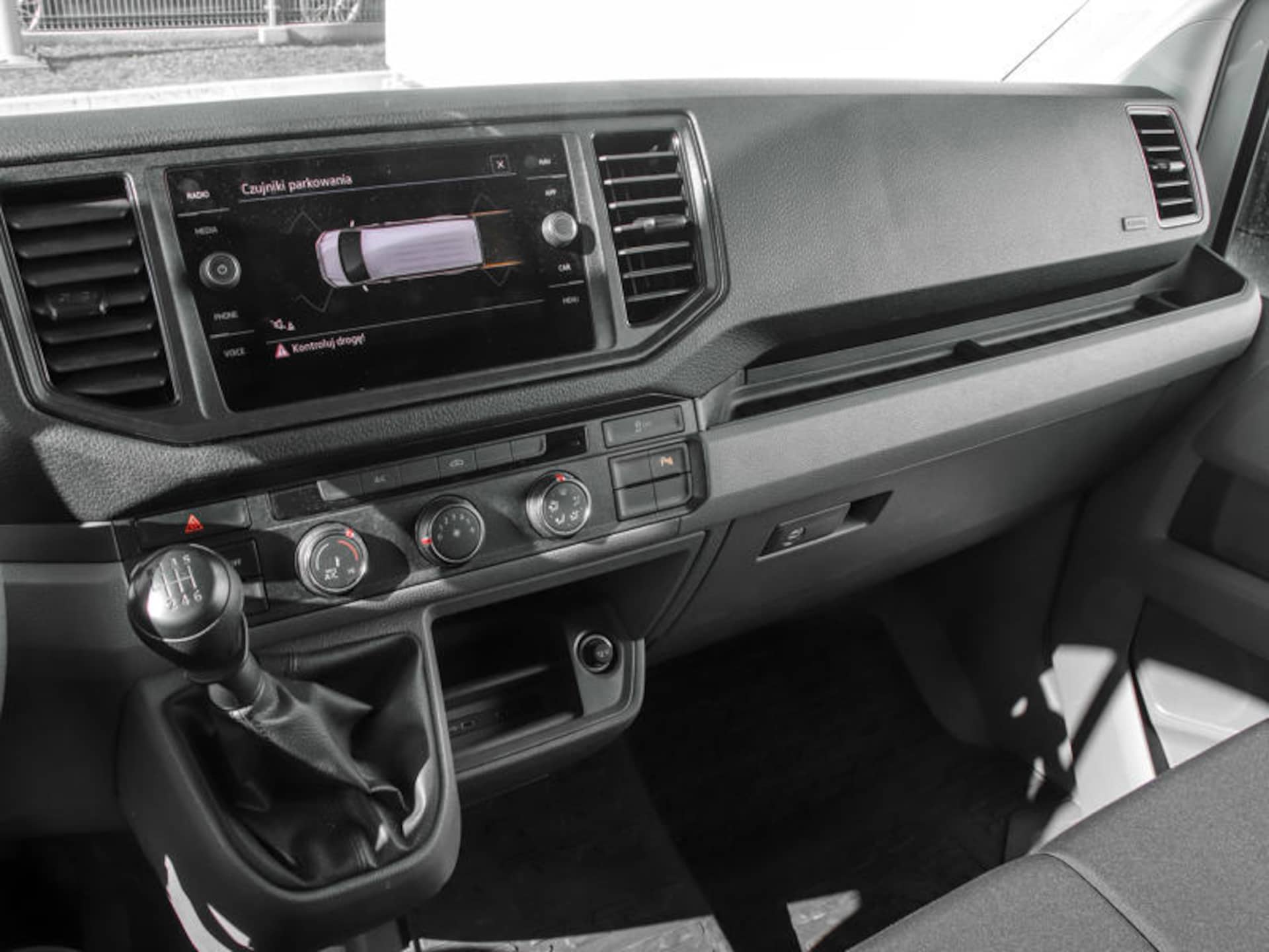 Volkswagen Crafter Furgon średni rozstaw osi