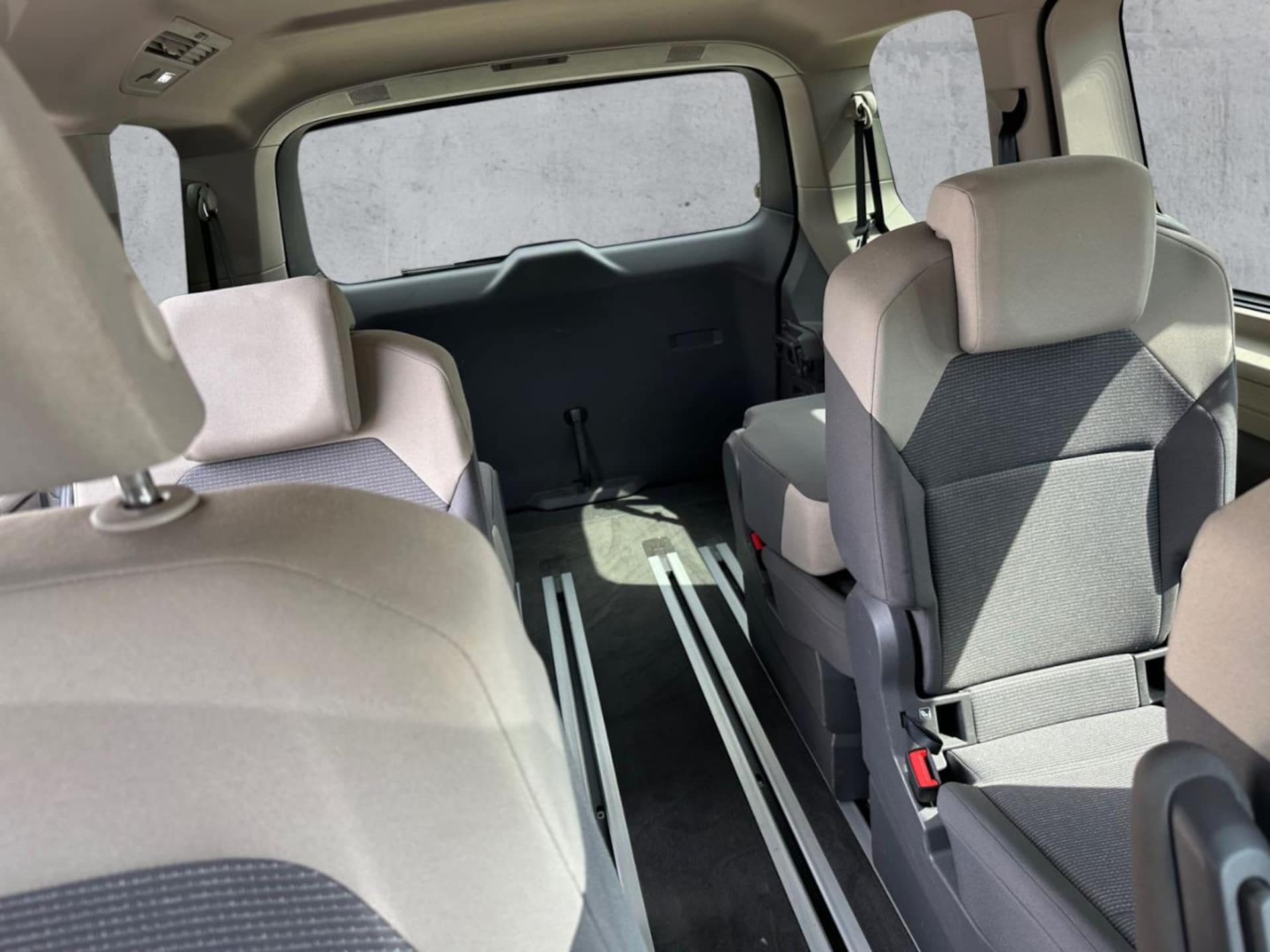 Volkswagen Multivan Basis-Modell