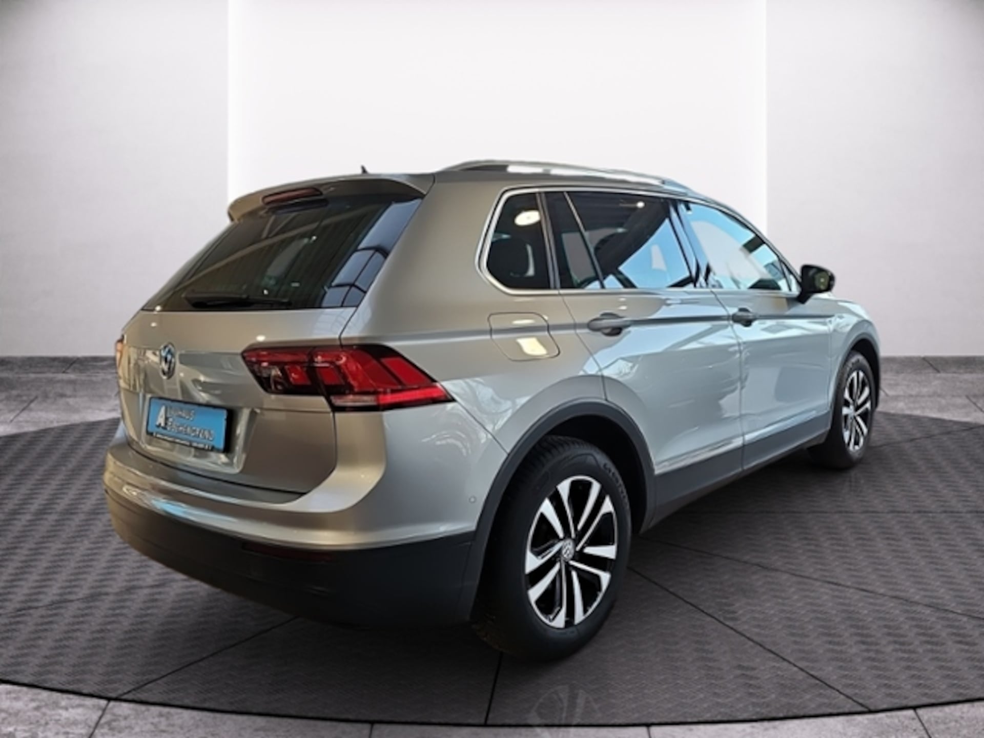 Volkswagen Tiguan IQ.DRIVE