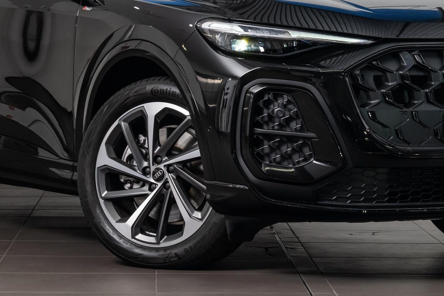 Image about Audi Q5 SUV TDI quattro 150 kW sport