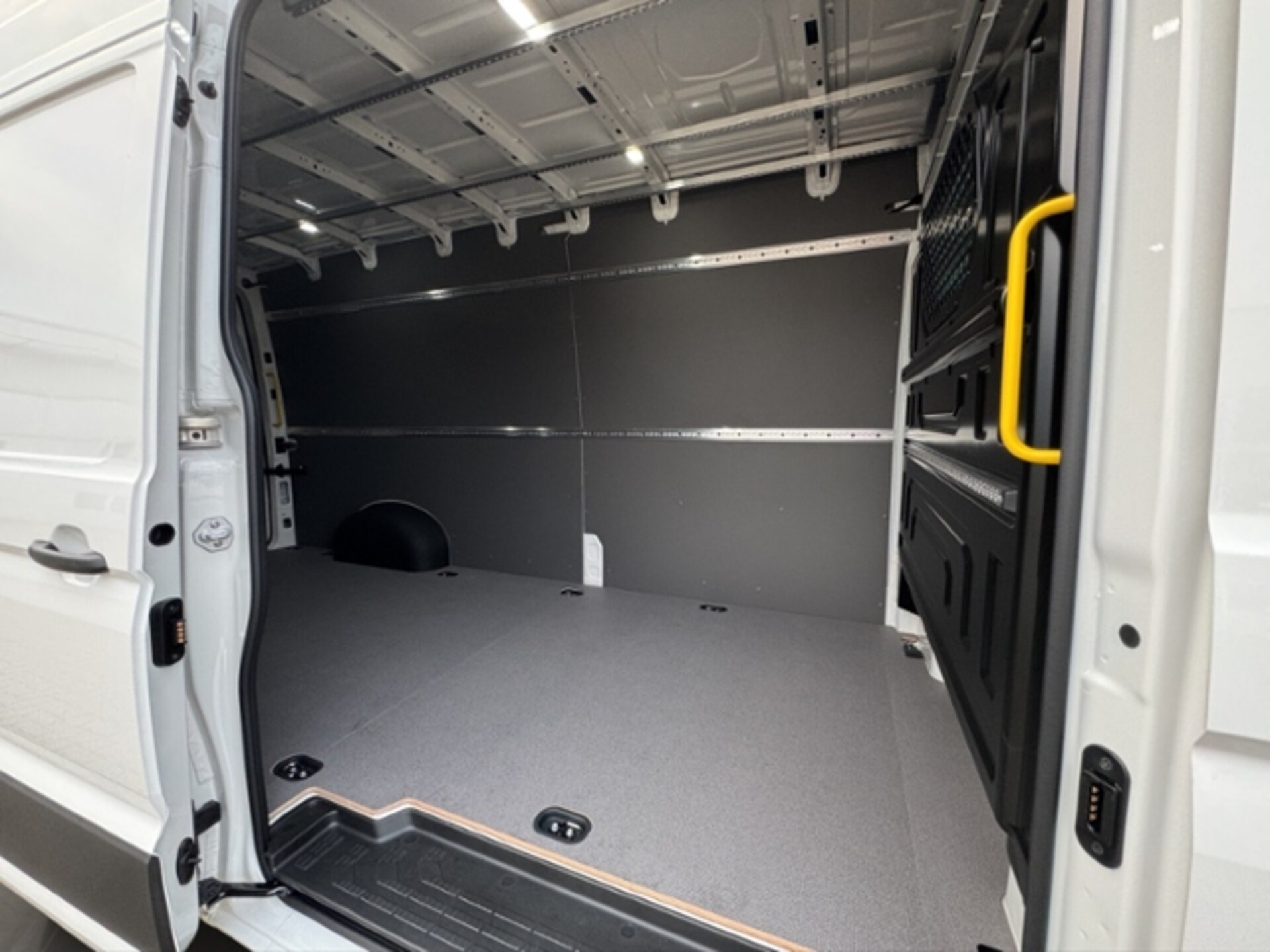 Volkswagen Crafter Kasten langer Radstand