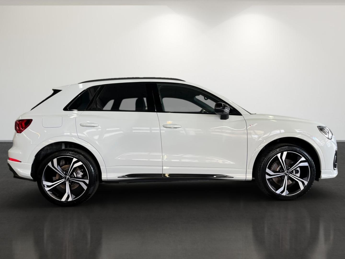 Bild über Audi Q3 TDI quattro 142 kW S tronic - für weitere Informationen kontaktieren Sie den Audi Partner