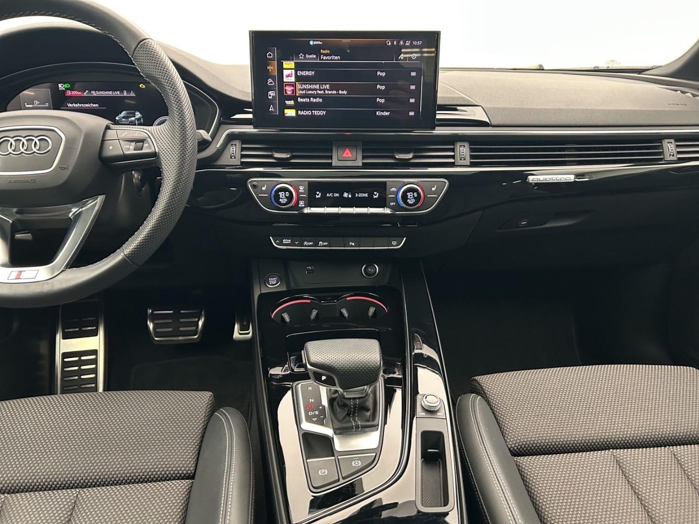 Bild über Audi A5 Sportback S line business 40 TFSI quattro S tronic - für weitere Informationen kontaktieren Sie den Audi Partner